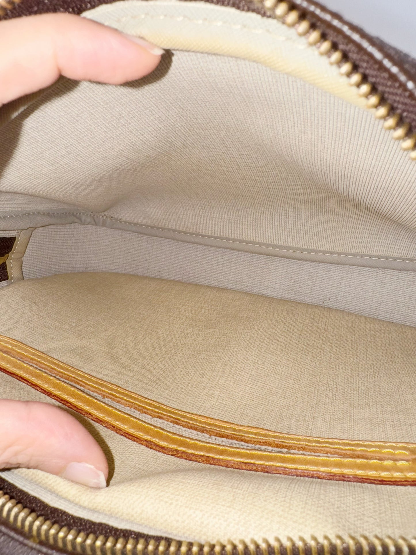 Louis Vuitton Vintage Reporter Shoulder Crossbody Bag