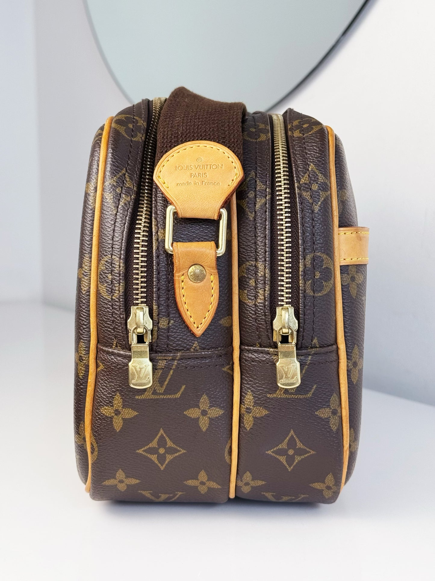 Louis Vuitton Vintage Reporter Shoulder Crossbody Bag