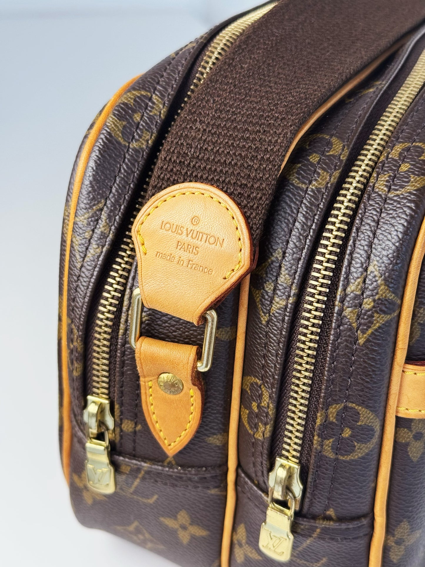 Louis Vuitton Vintage Reporter Shoulder Crossbody Bag