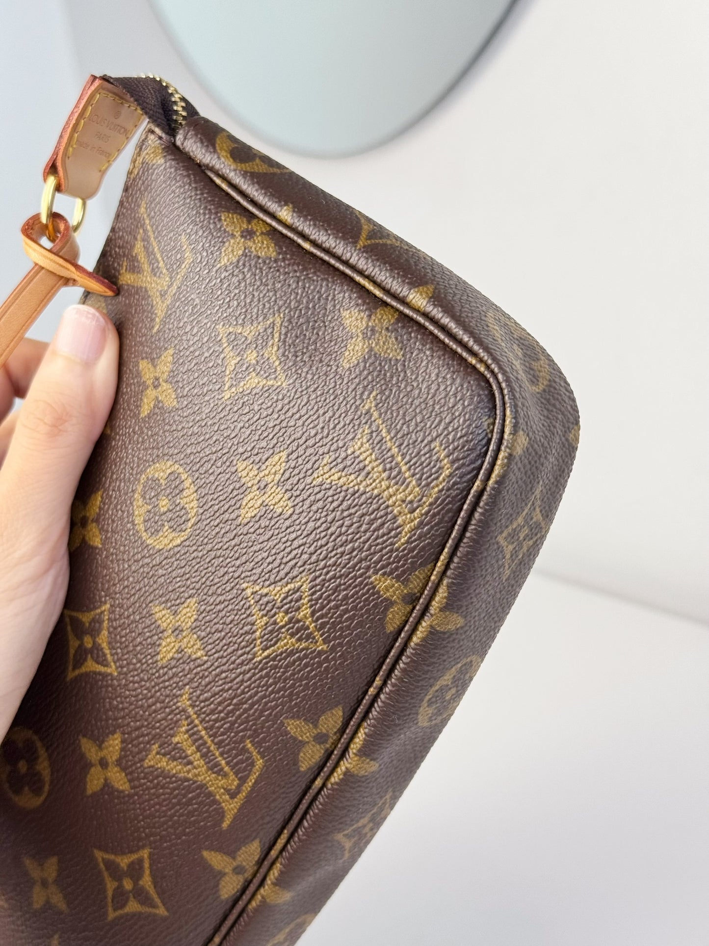 Louis Vuitton Vintage Pochette Accessoires Shoulder Crossbody Bag