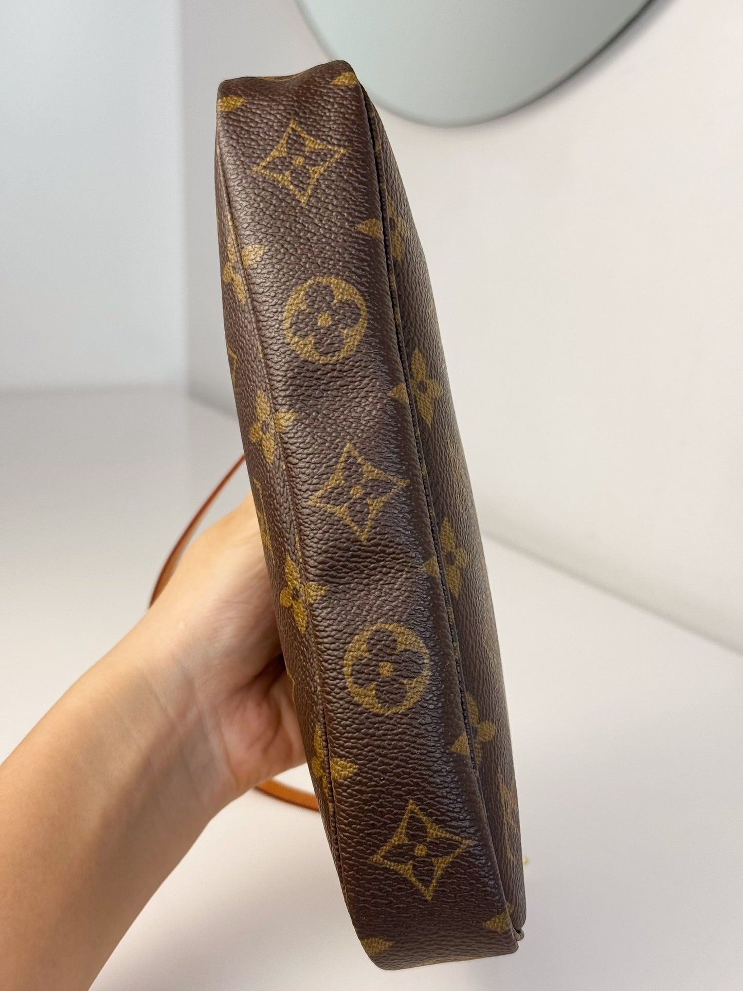 Louis Vuitton Vintage Pochette Accessoires Shoulder Crossbody Bag