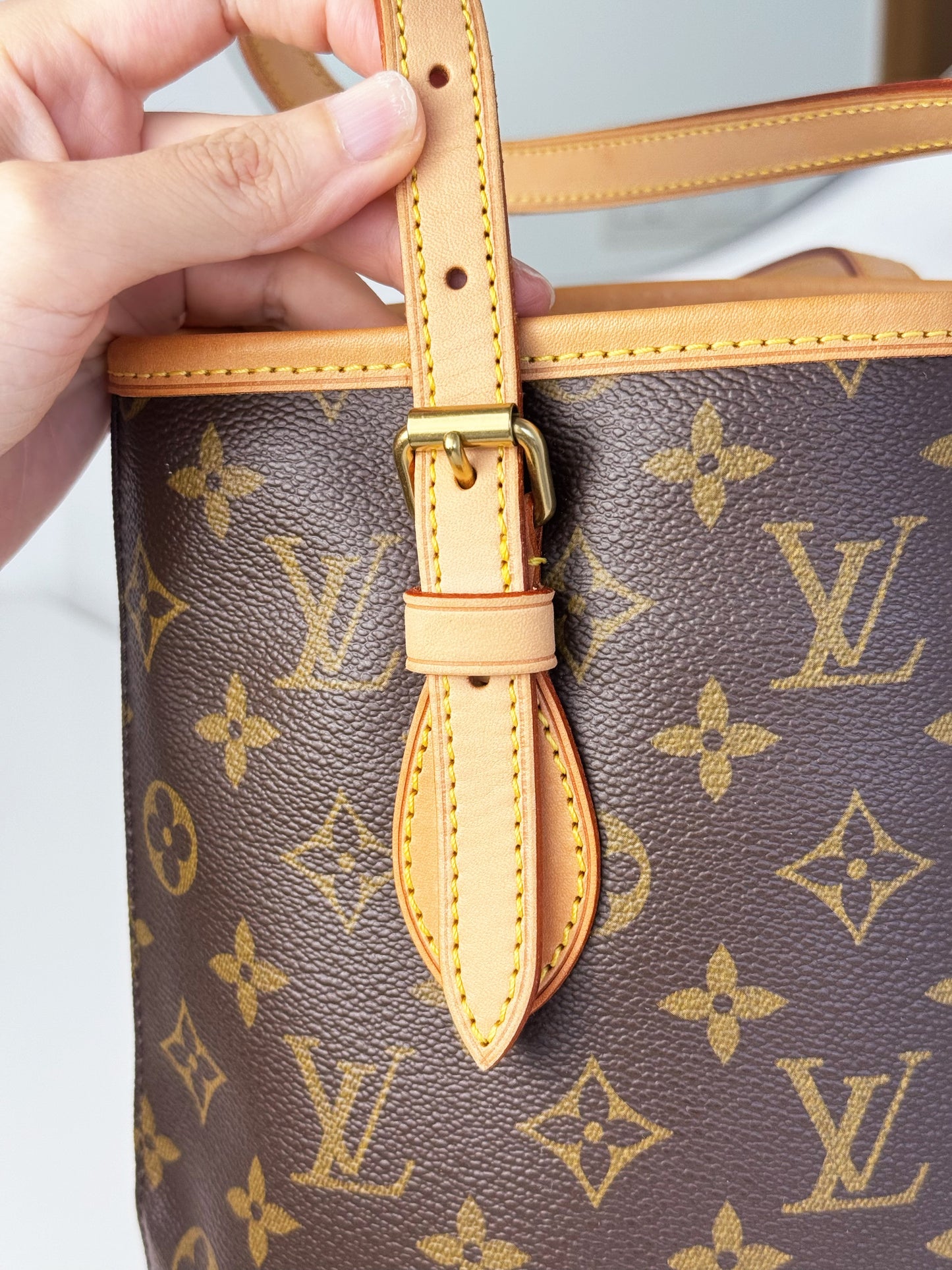 Louis Vuitton Vintage Marais Bucket Tote Shoulder Bag