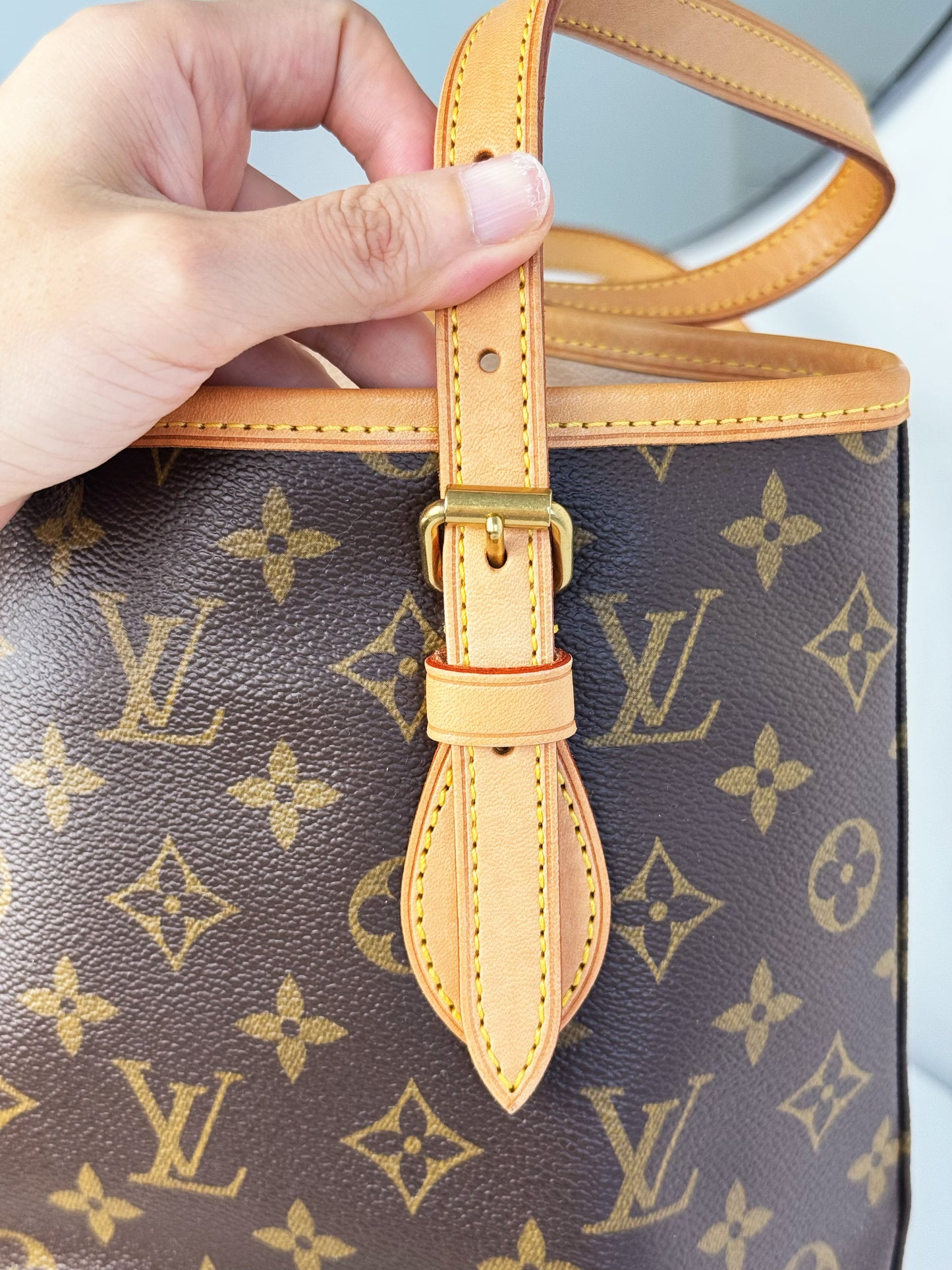 Louis Vuitton Vintage Marais Bucket Tote Shoulder Bag