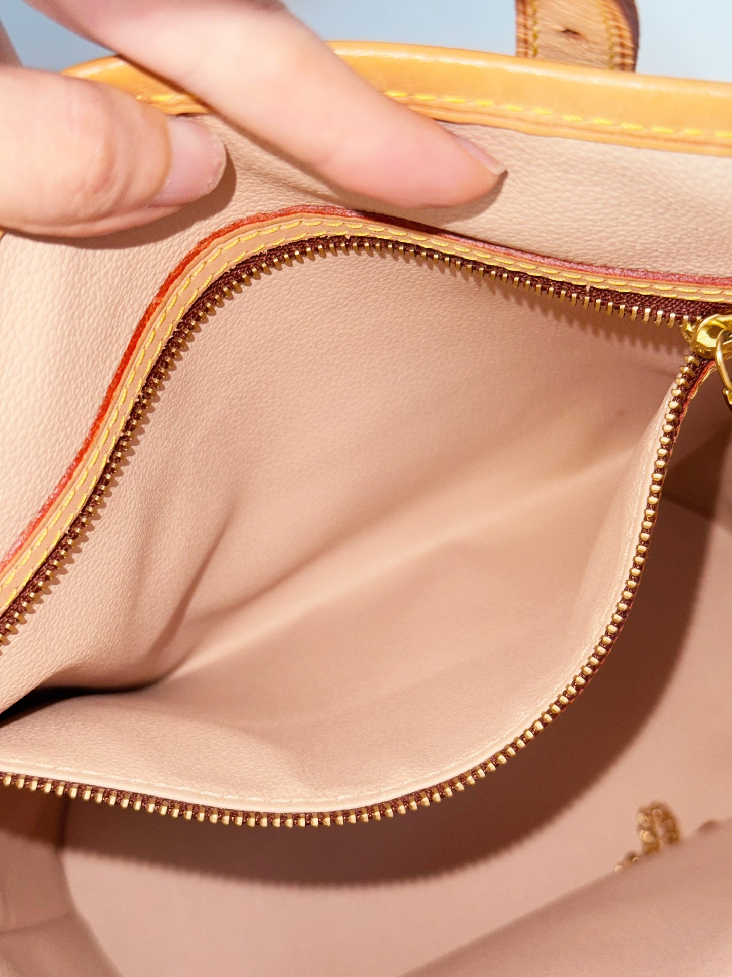 Louis Vuitton Vintage Marais Bucket Tote Shoulder Bag