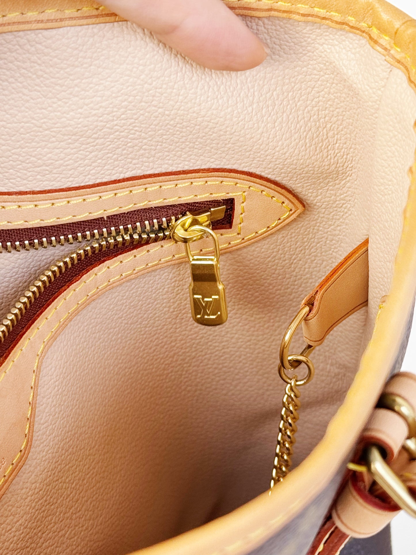 Louis Vuitton Vintage Marais Bucket Tote Shoulder Bag