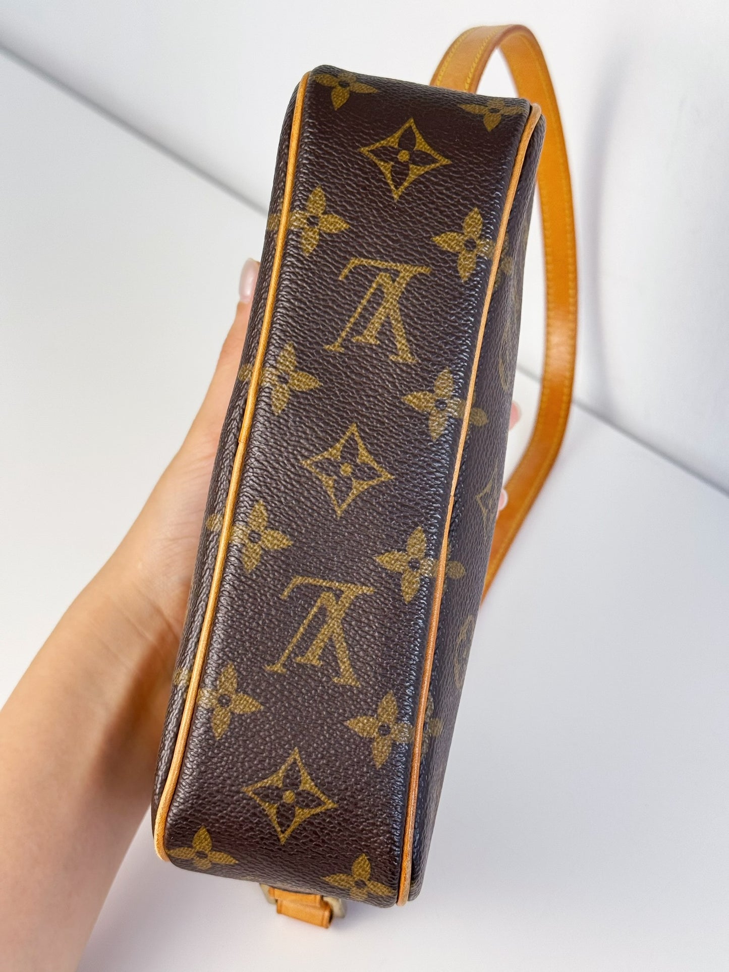 Louis Vuitton Vintage Cite PM Shoulder Bag