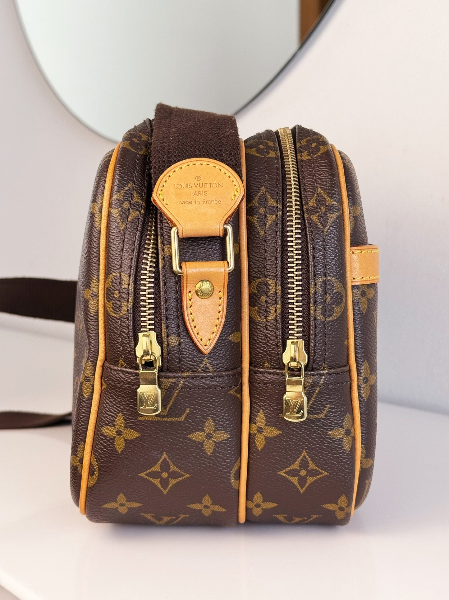 Louis Vuitton Vintage Reporter Shoulder Crossbody Bag