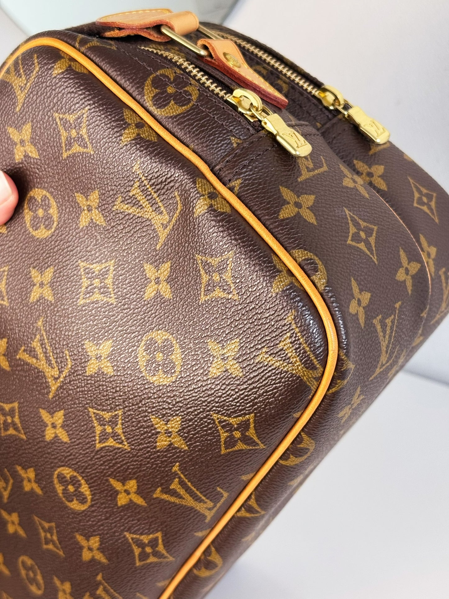 Louis Vuitton Vintage Reporter Shoulder Crossbody Bag