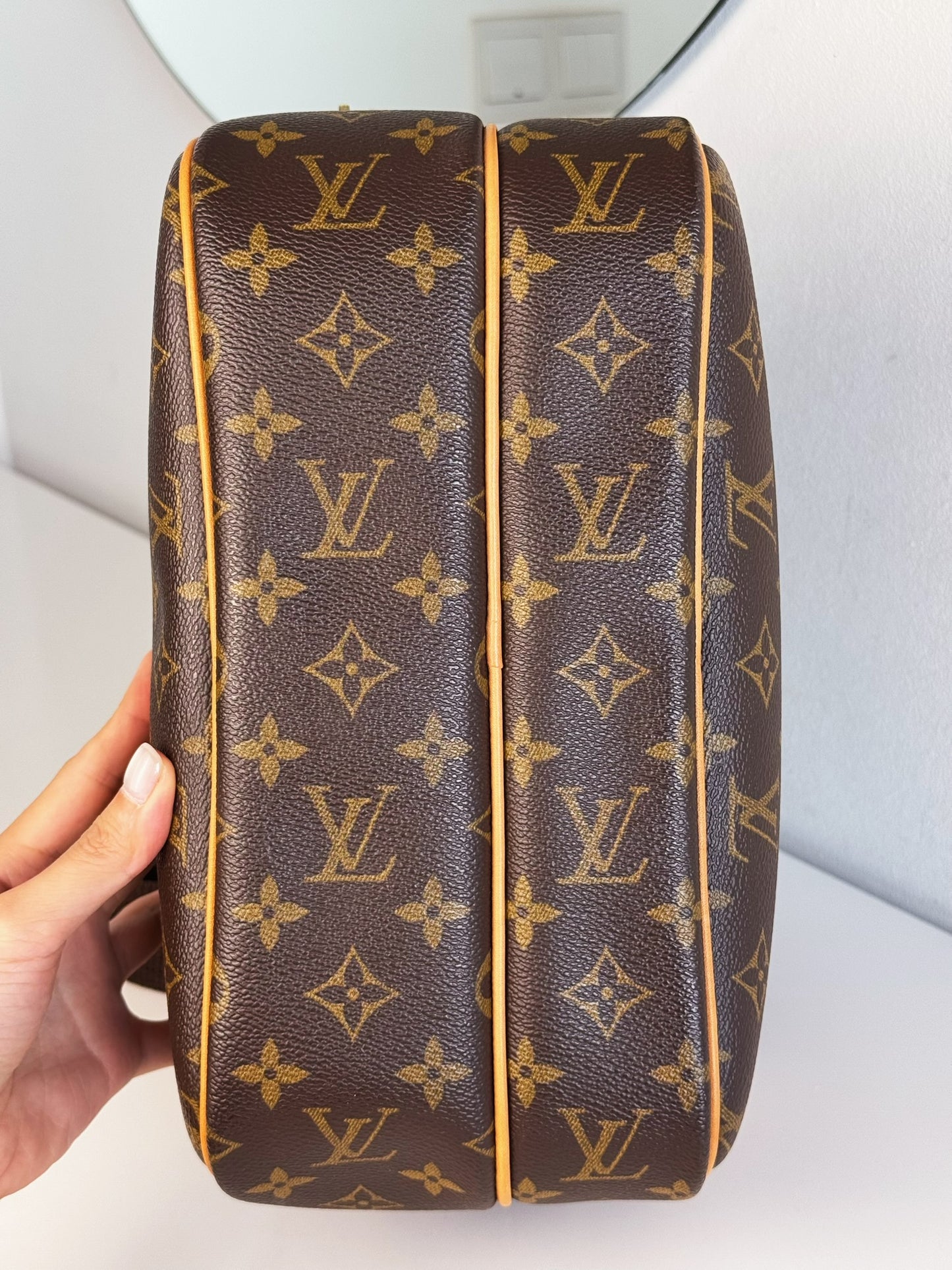 Louis Vuitton Vintage Reporter Shoulder Crossbody Bag