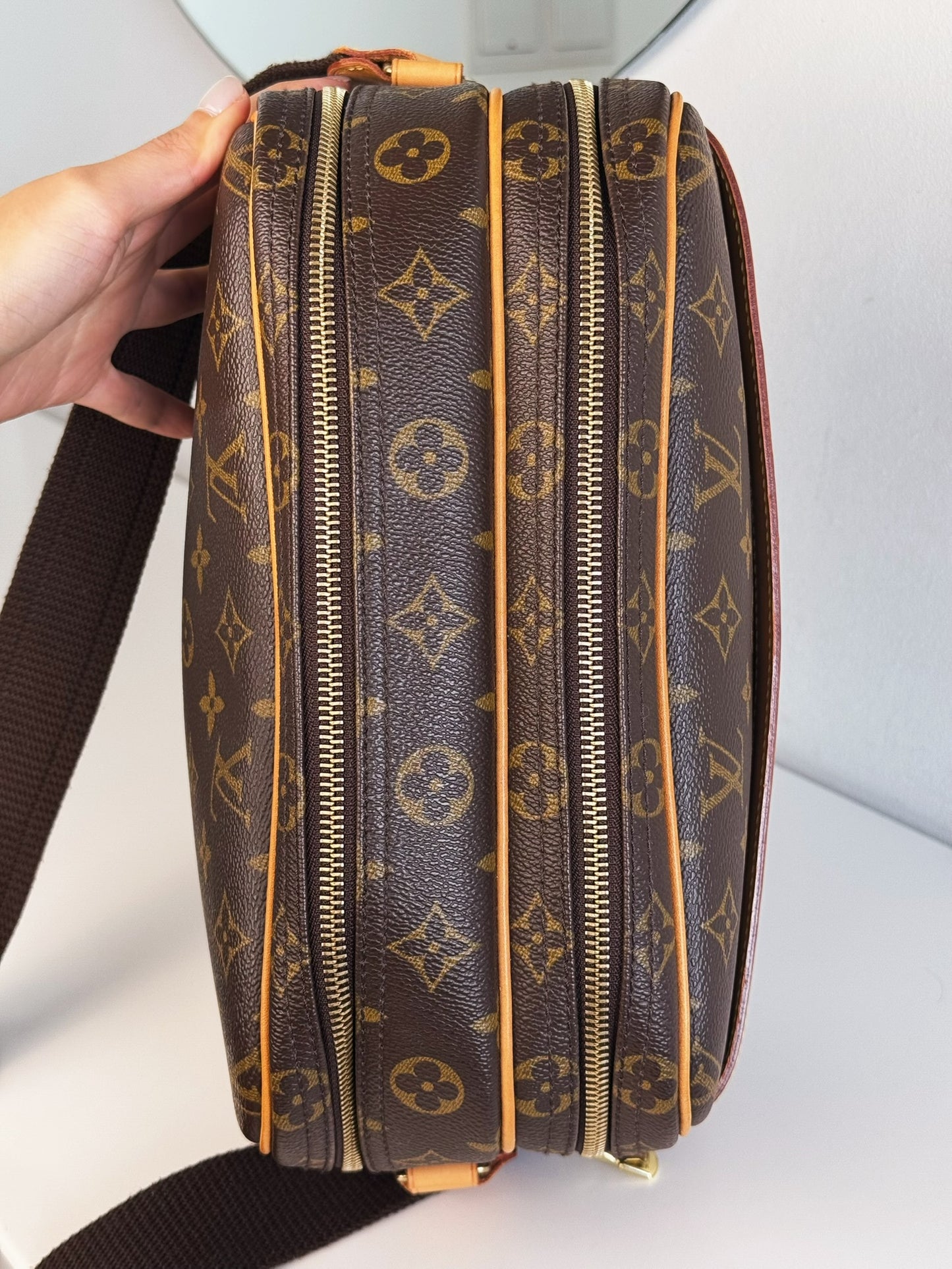 Louis Vuitton Vintage Reporter Shoulder Crossbody Bag
