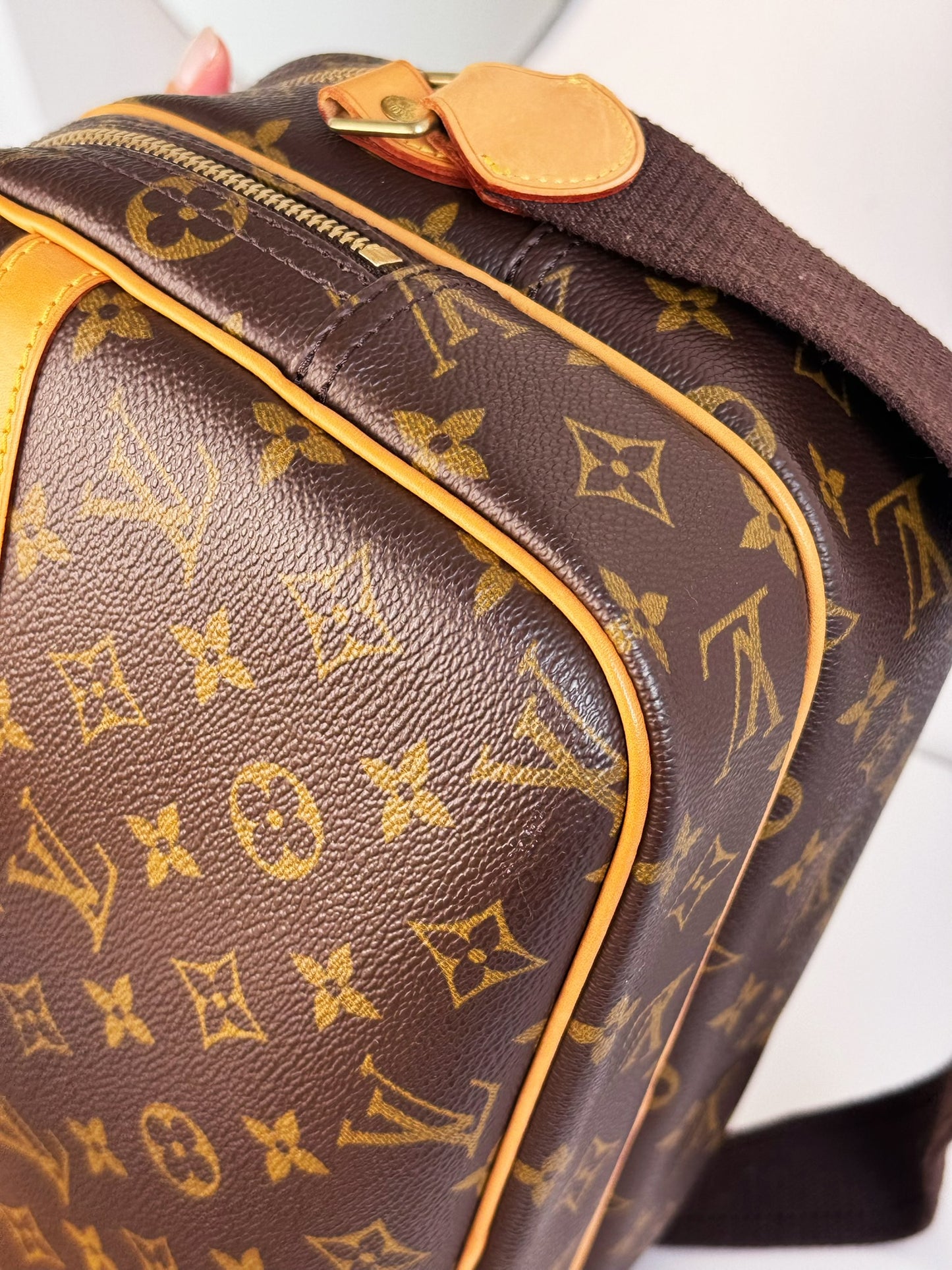 Louis Vuitton Vintage Reporter Shoulder Crossbody Bag