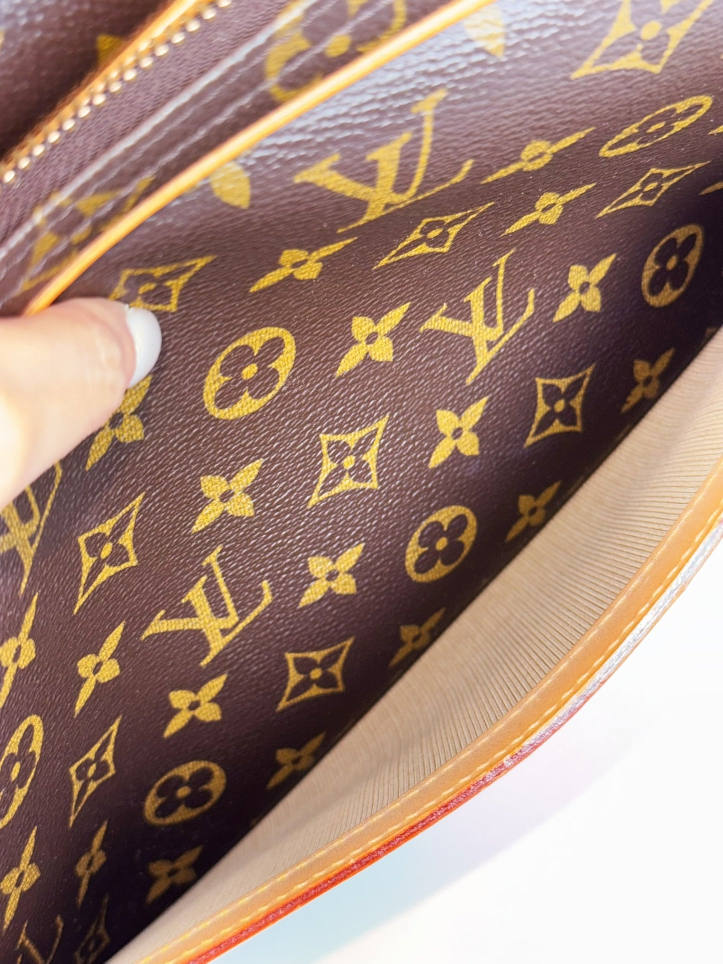 Louis Vuitton Vintage Reporter Shoulder Crossbody Bag
