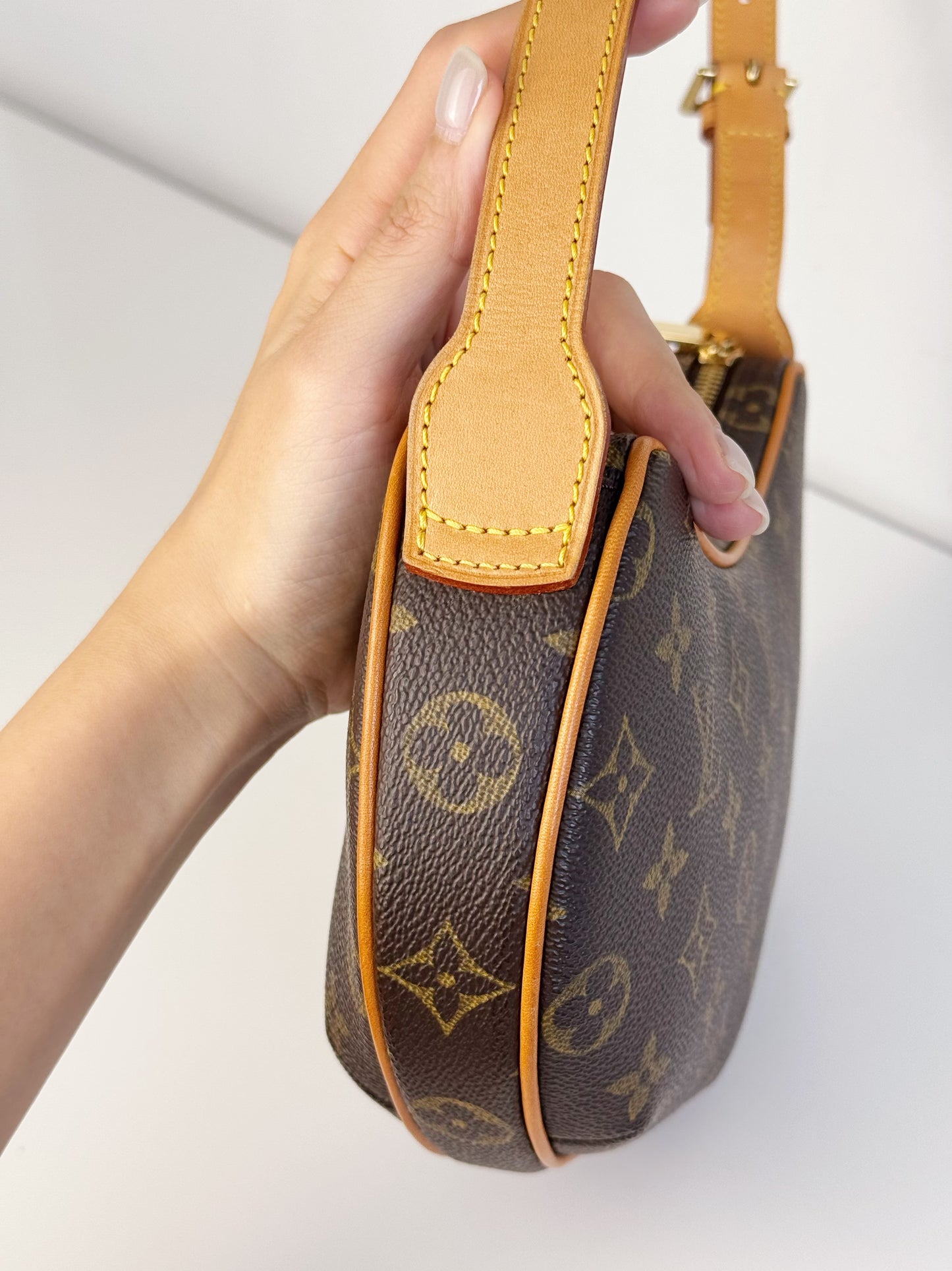 Louis Vuitton Vintage Croissant PM Shoulder Bag
