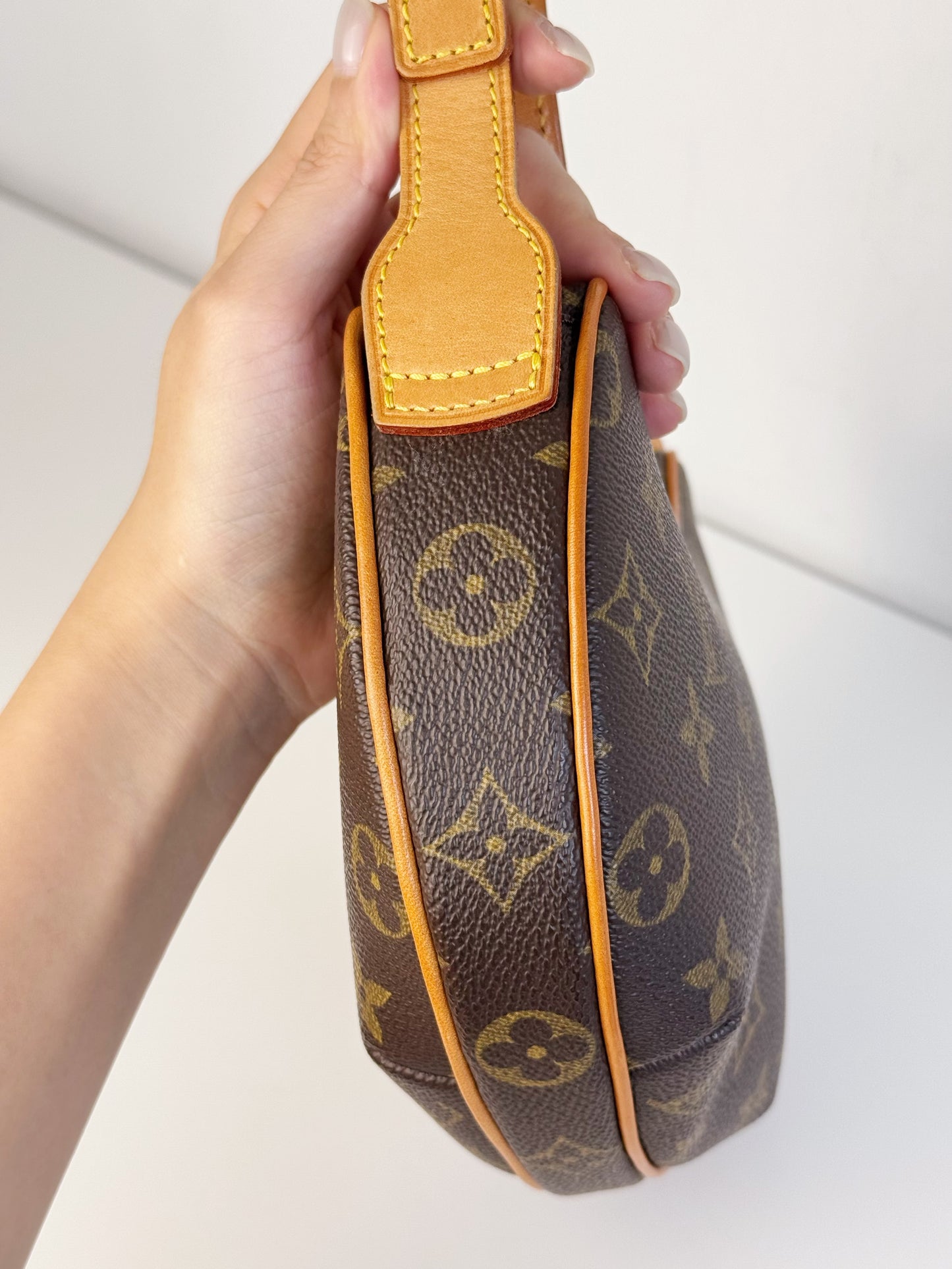 Louis Vuitton Vintage Croissant PM Shoulder Bag