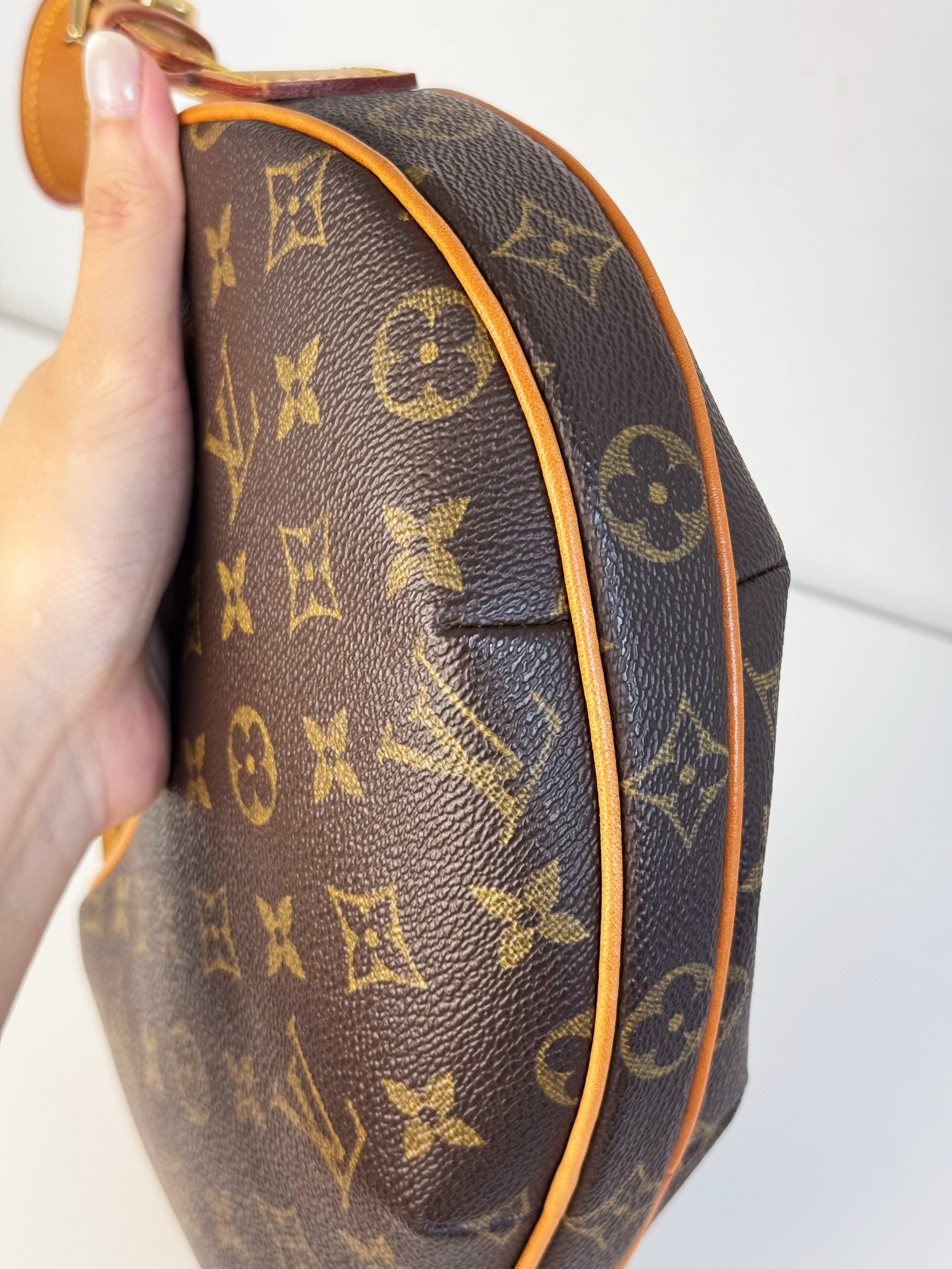 Louis Vuitton Vintage Croissant PM Shoulder Bag