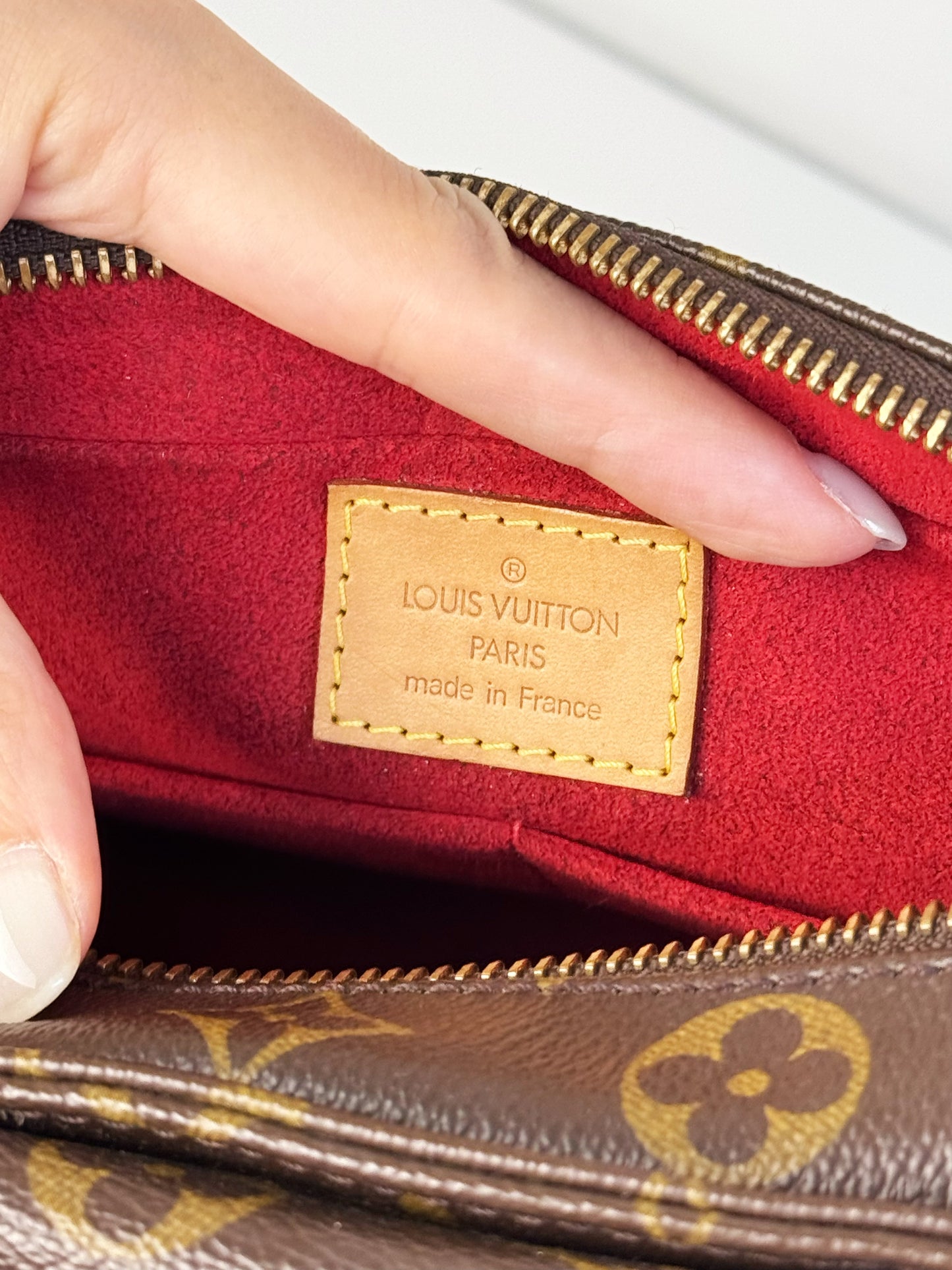 Louis Vuitton Viva Cite MM Shoulder Crossbody Bag