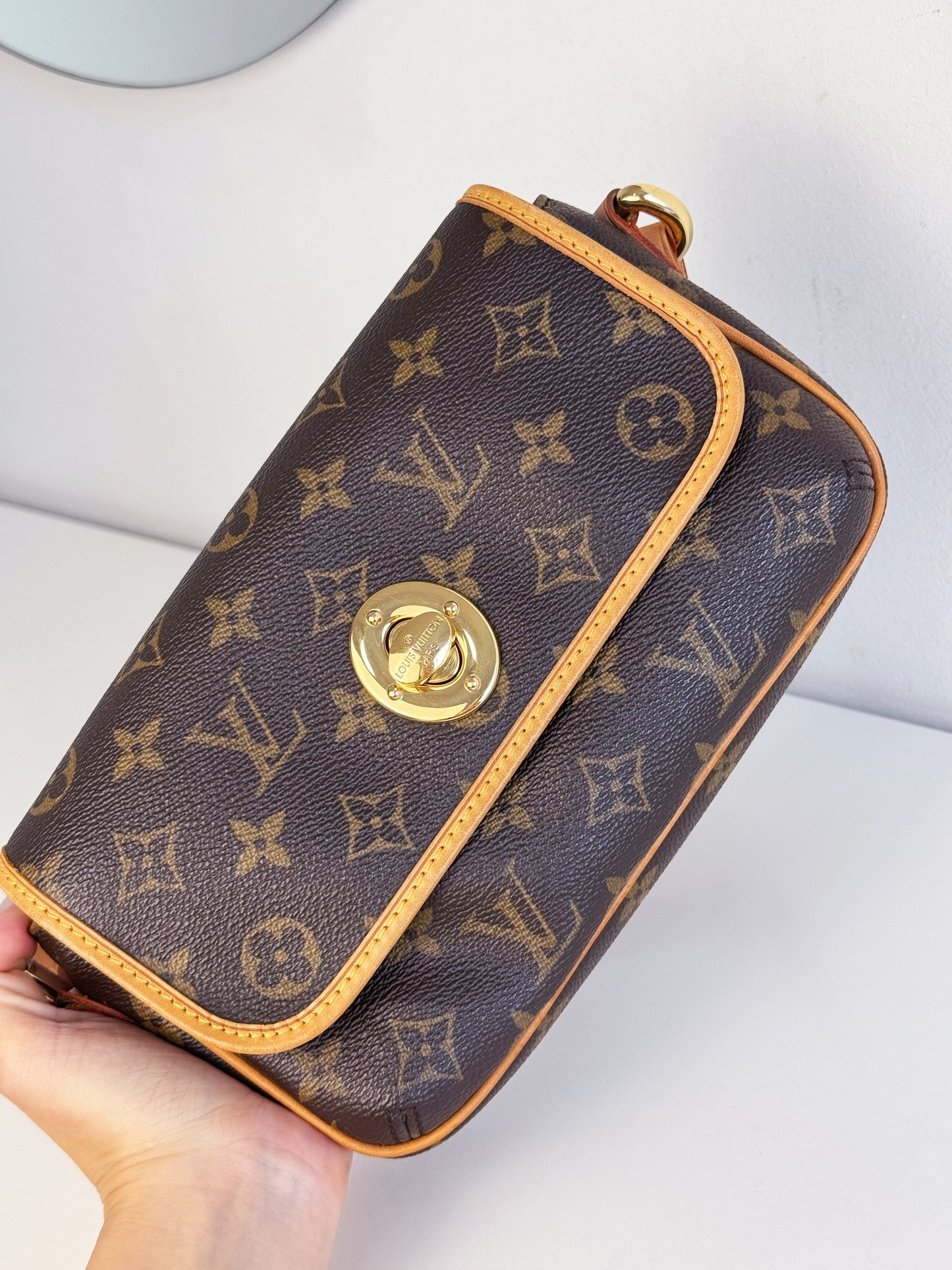 Louis Vuitton Vintage Tikal Shoulder Bag