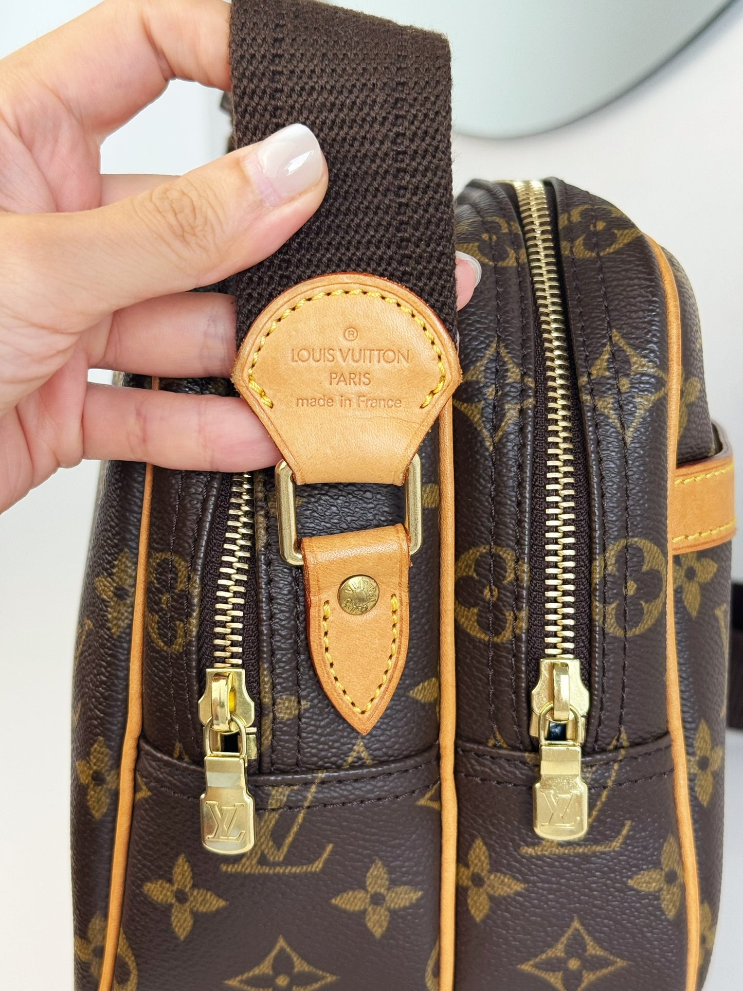 Louis Vuitton Vintage Reporter Shoulder Crossbody Bag