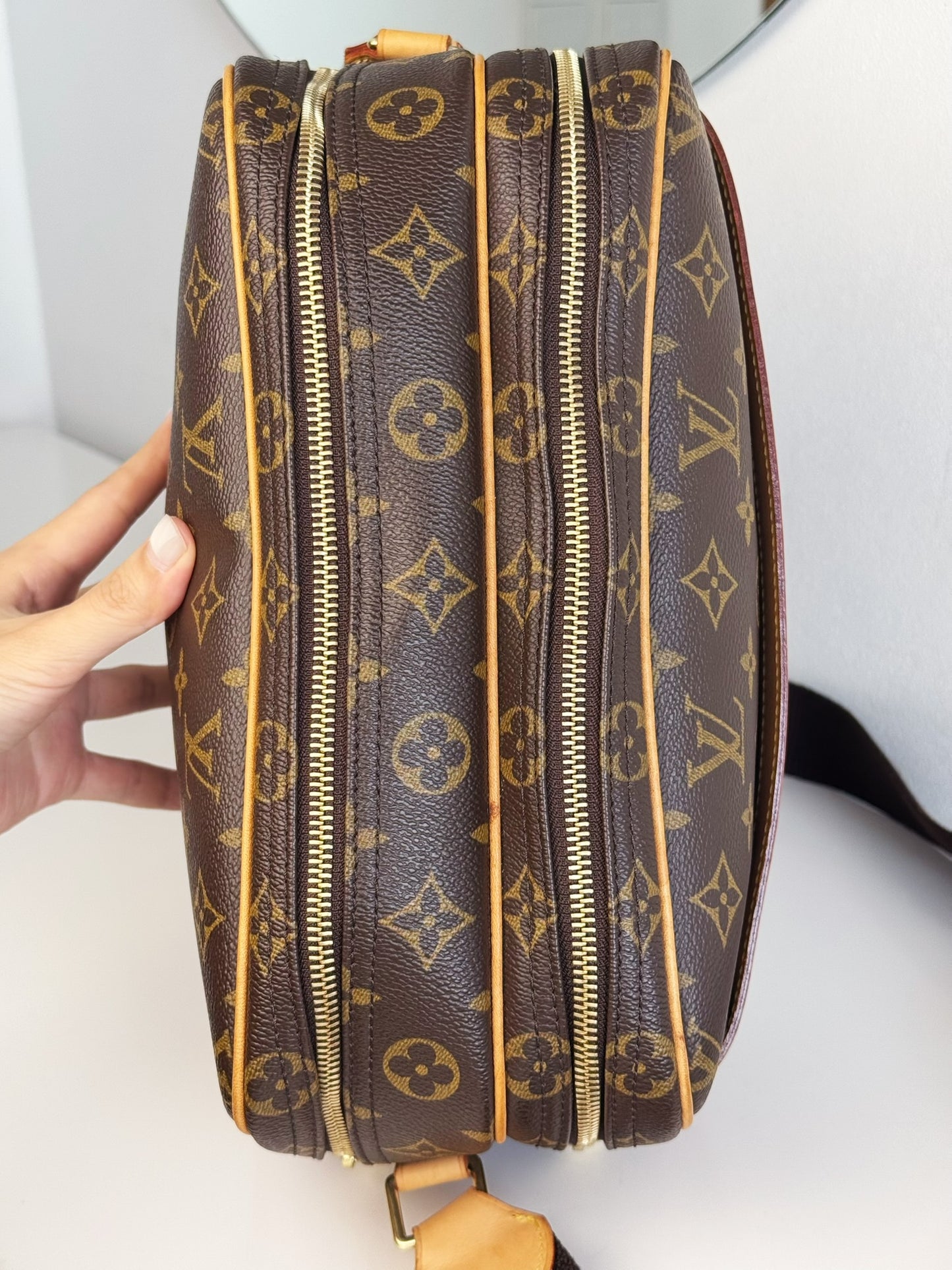 Louis Vuitton Vintage Reporter Shoulder Crossbody Bag