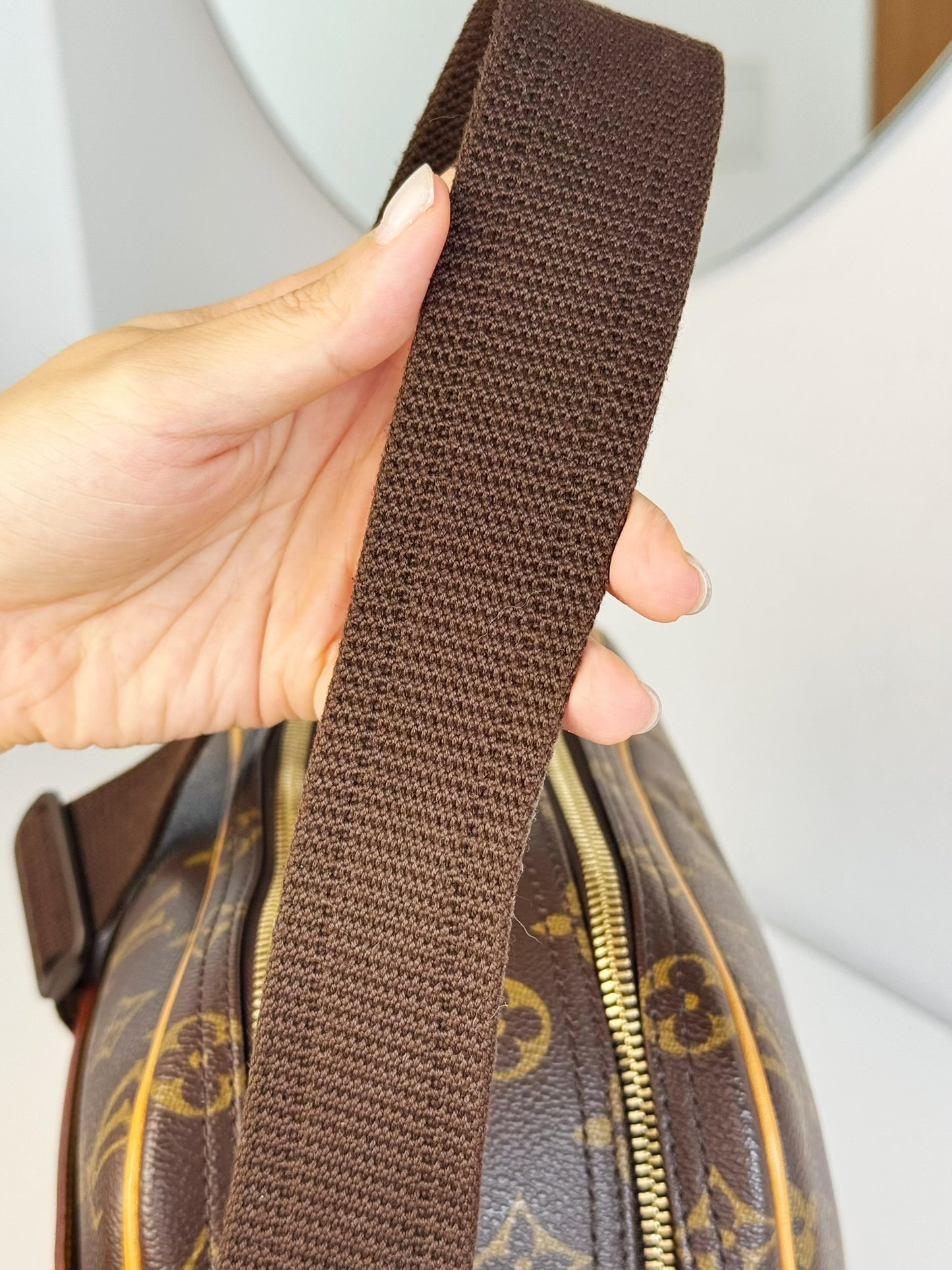 Louis Vuitton Vintage Reporter Shoulder Crossbody Bag