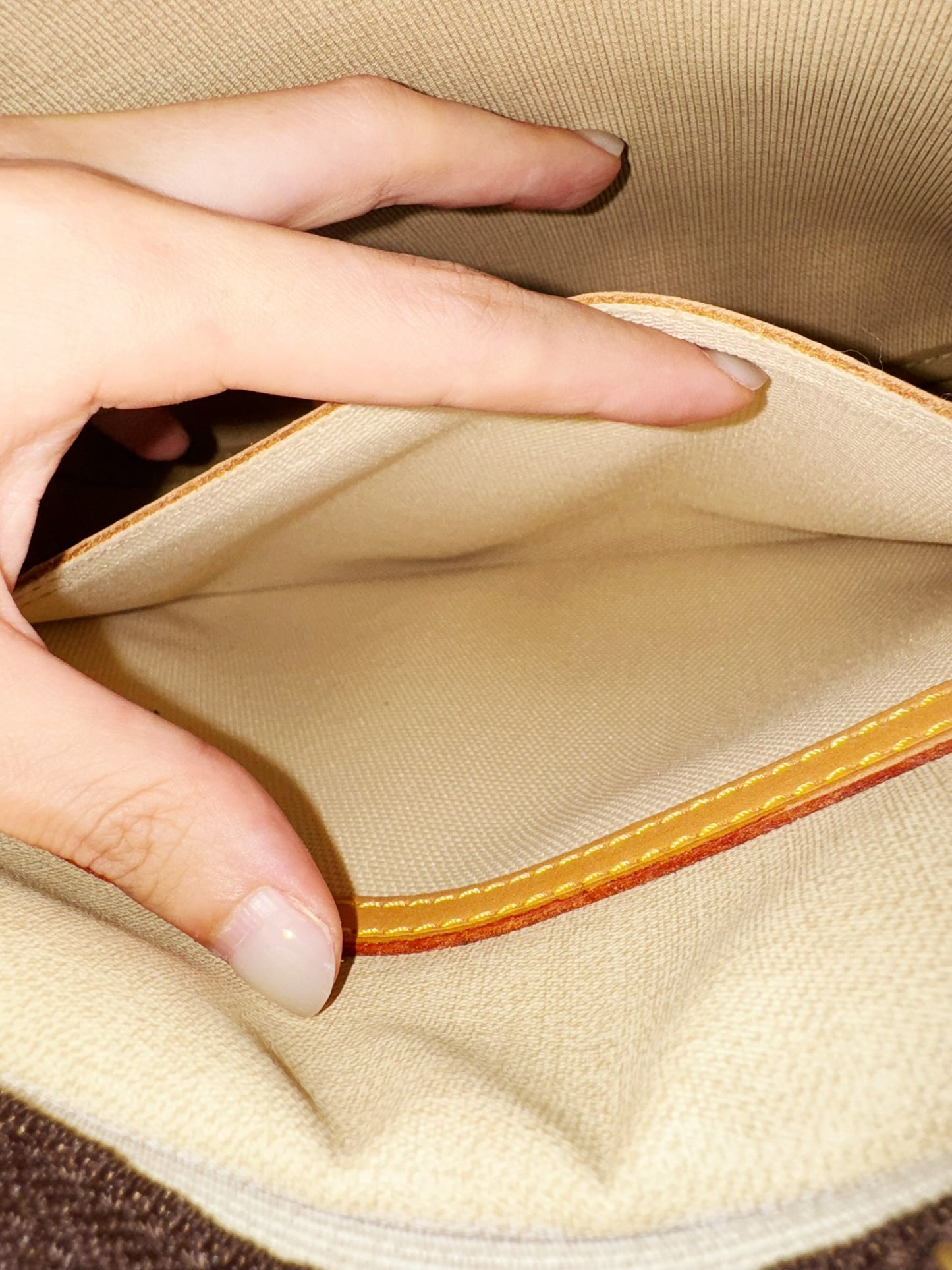 Louis Vuitton Vintage Reporter Shoulder Crossbody Bag