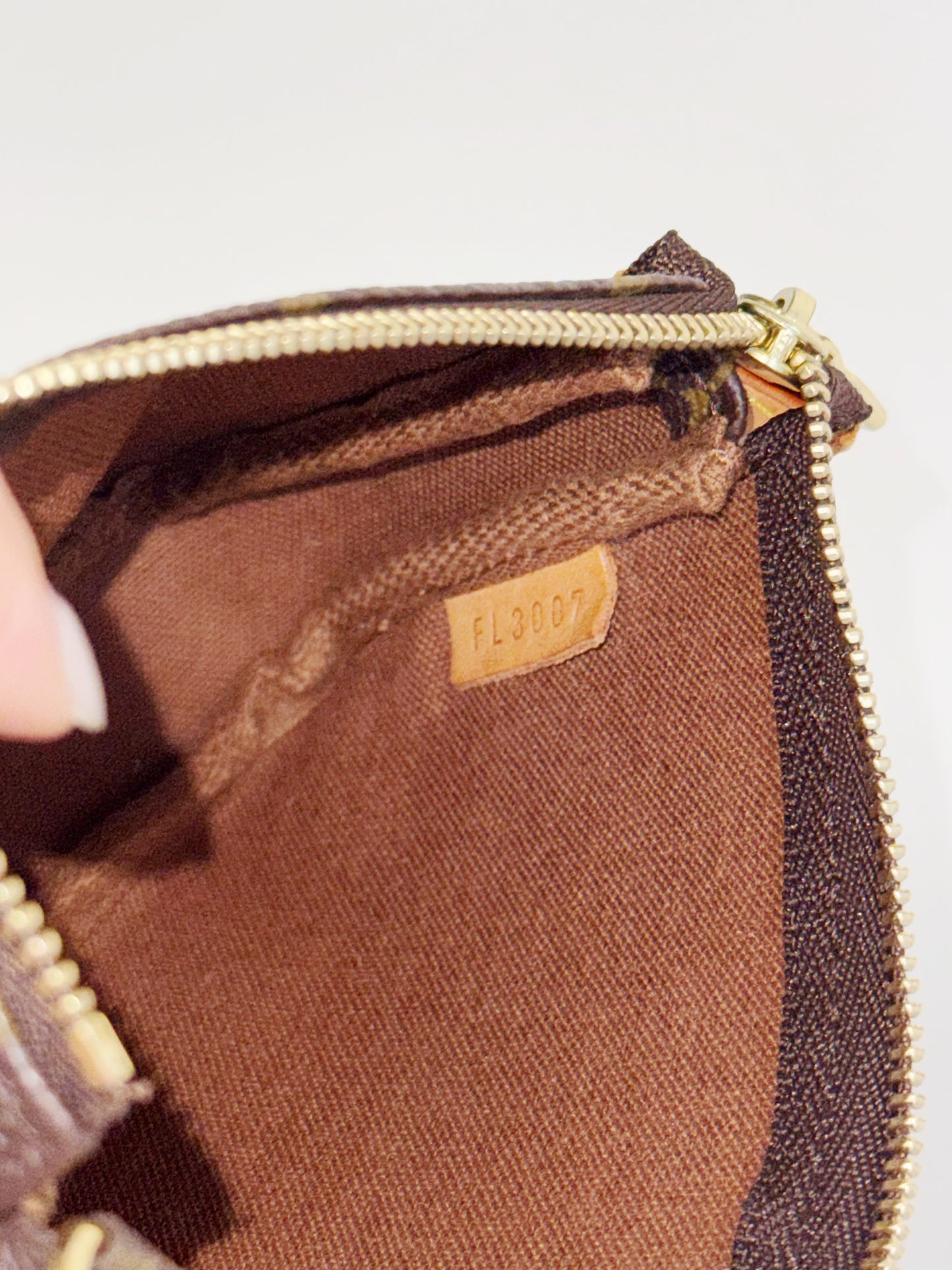 Louis Vuitton Vintage Mini Pochette Accessoires Shoulder Crossbody Bag