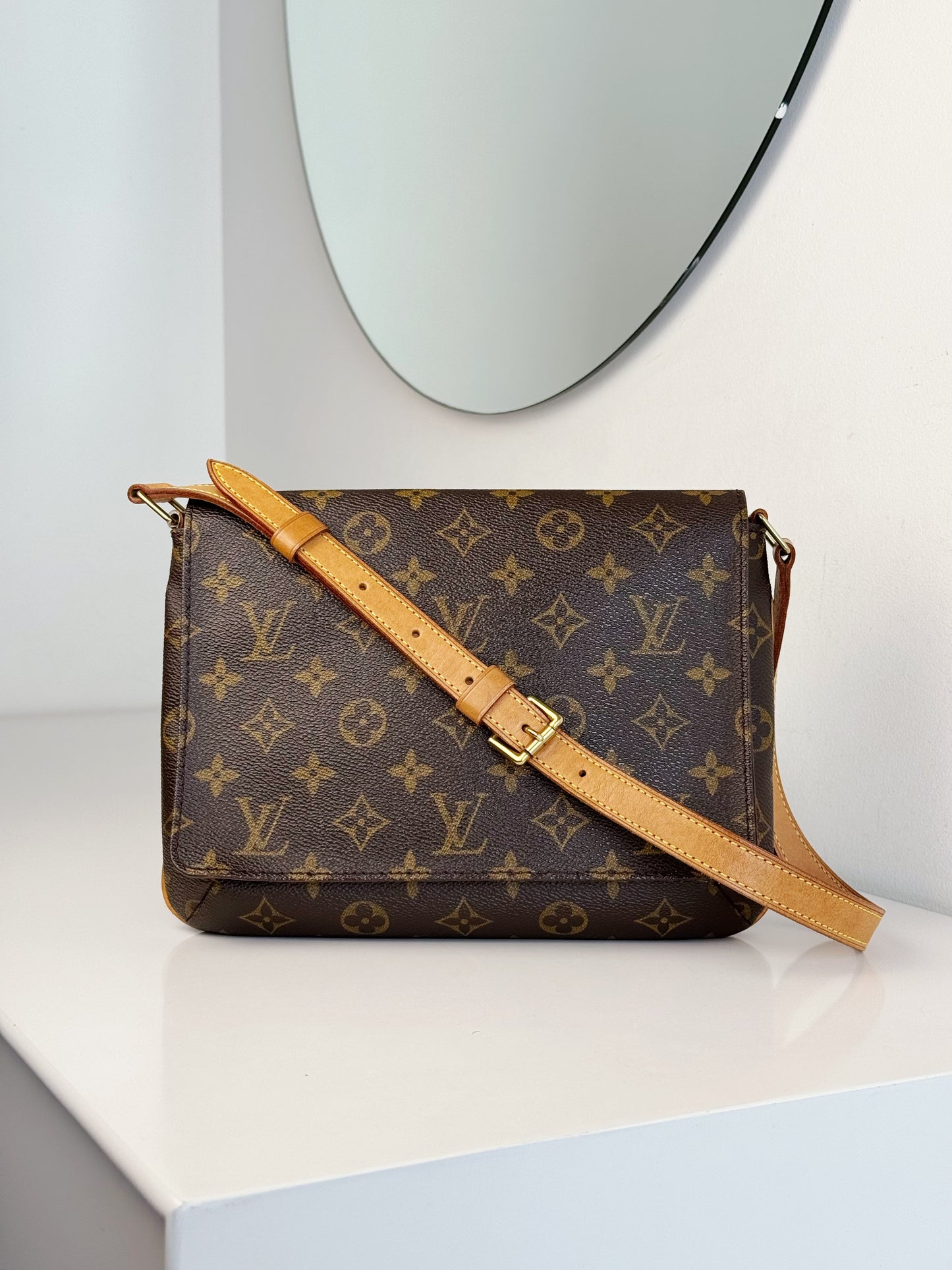 Louis Vuitton Musette Tango Shoulder Crossbody Bag