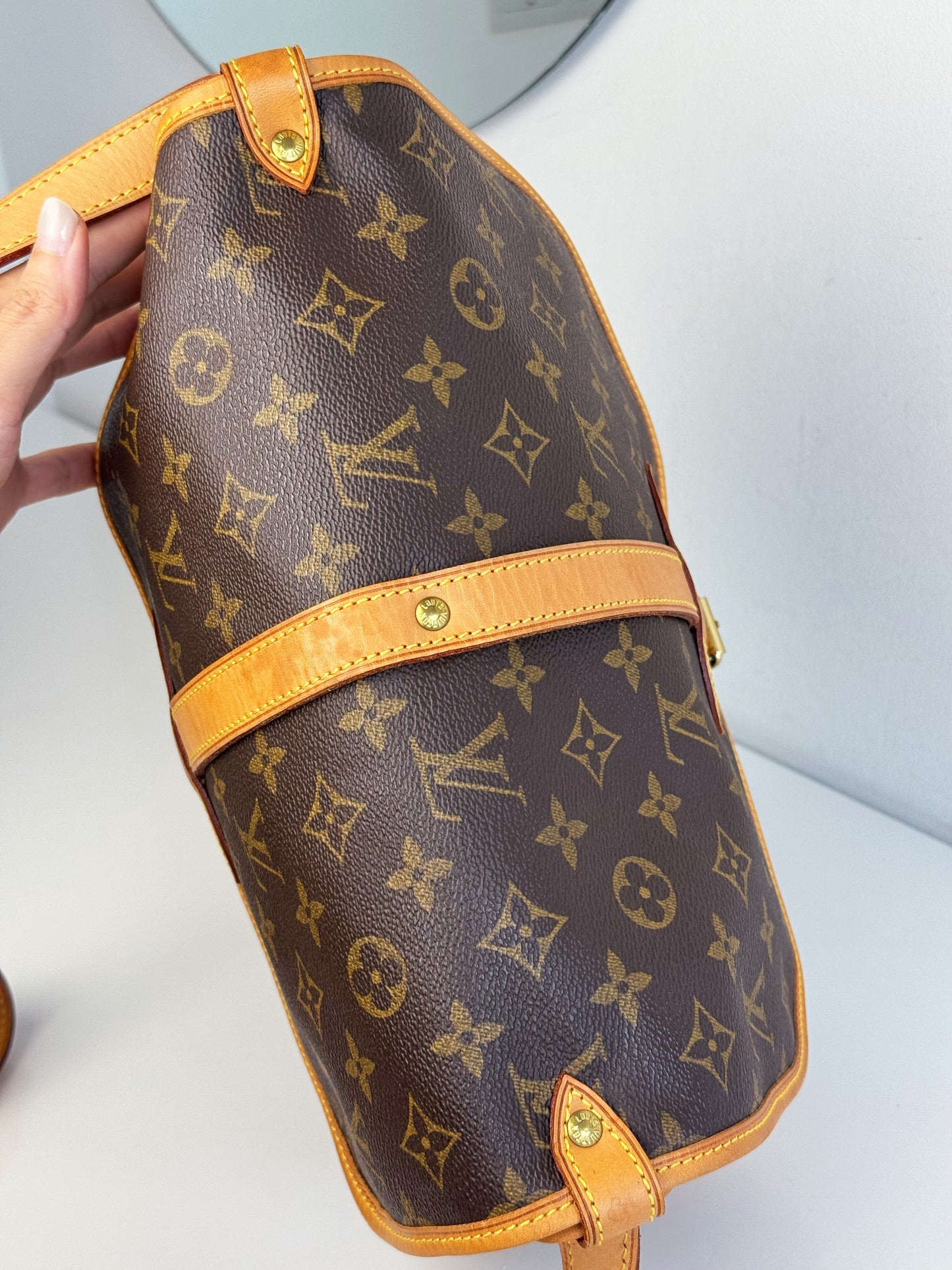 Louis Vuitton Vintage Saumur 30 Shoulder Crossbody Bag