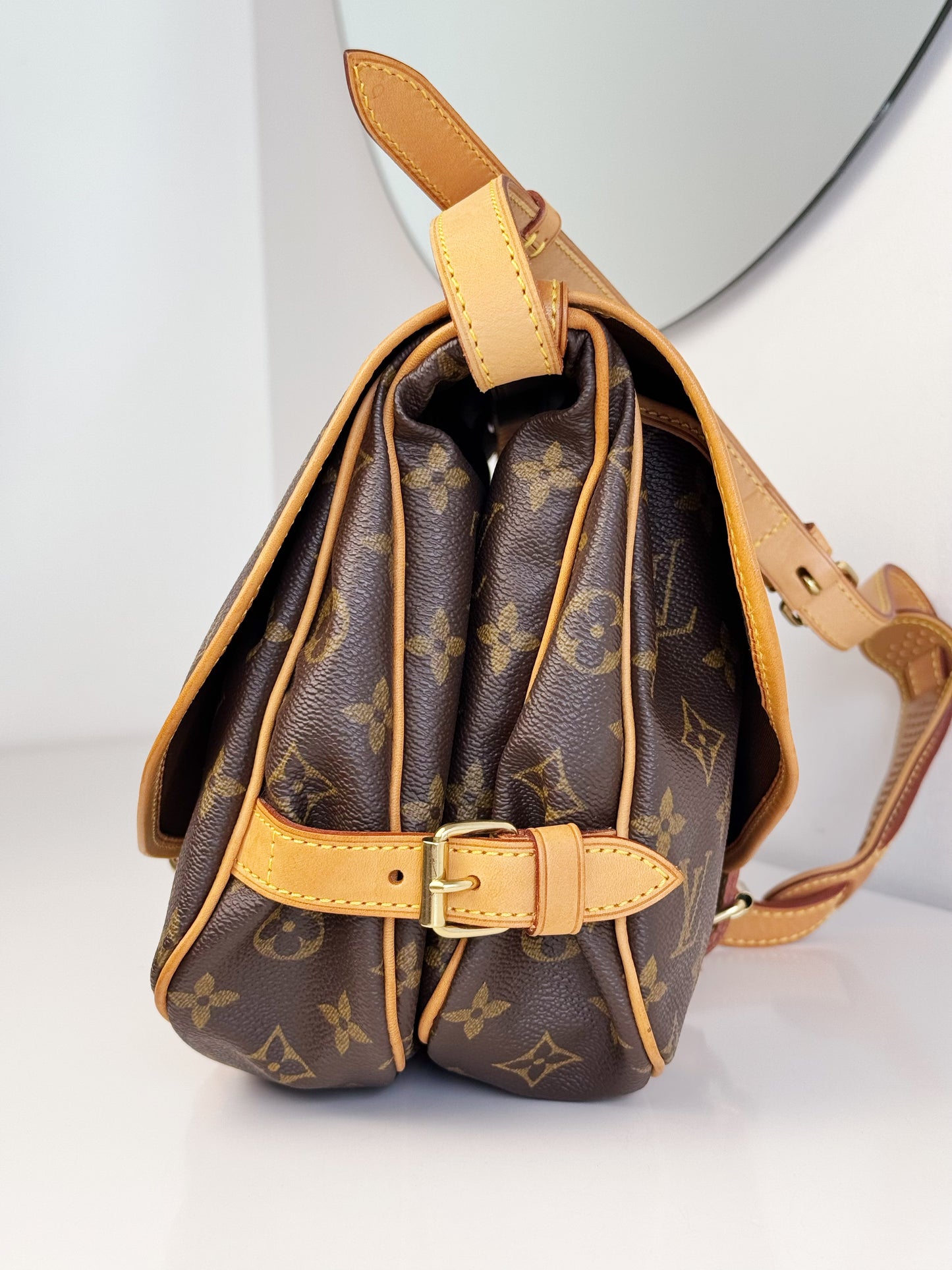 Louis Vuitton Vintage Saumur 30 Shoulder Crossbody Bag