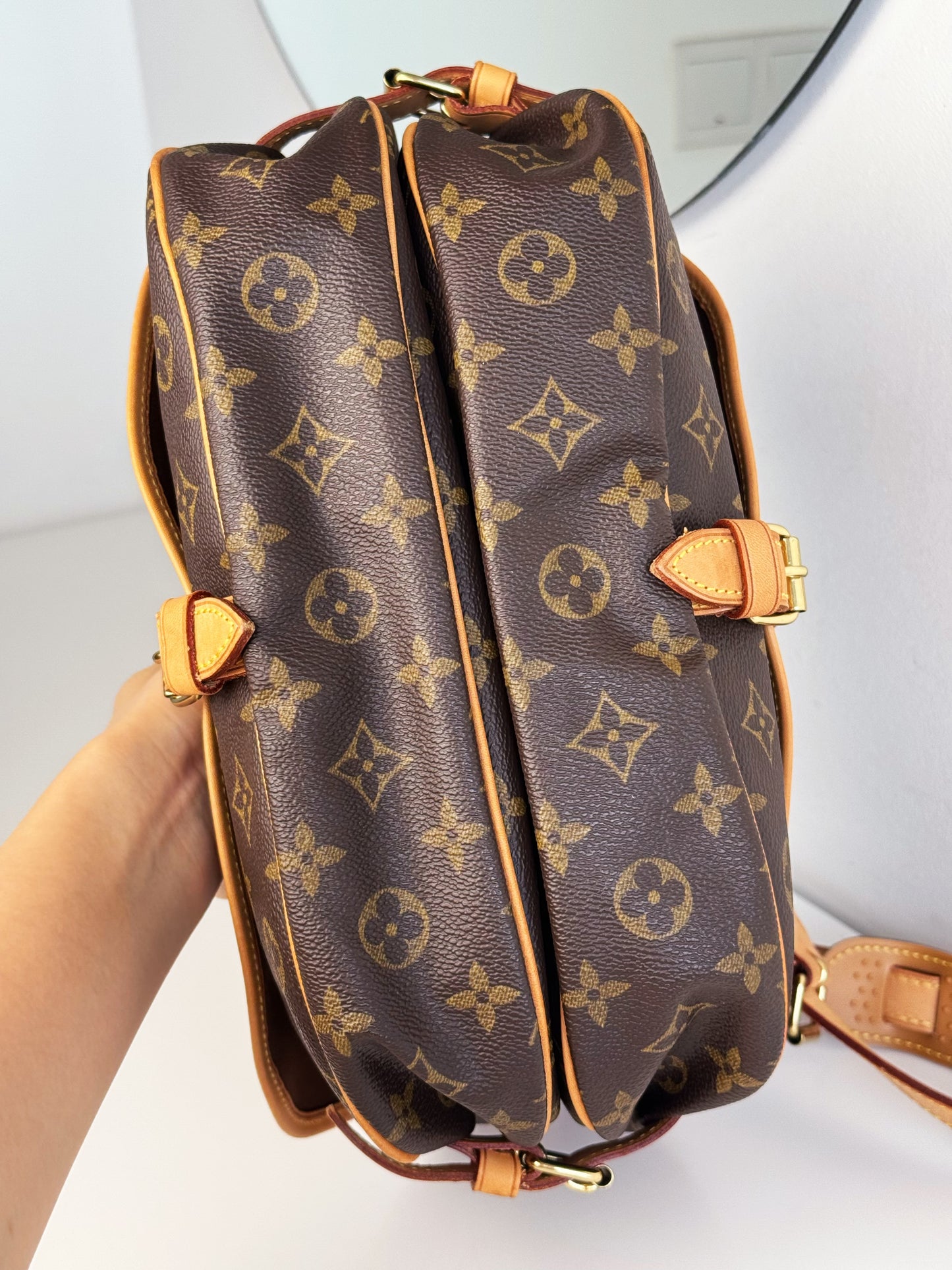 Louis Vuitton Vintage Saumur 30 Shoulder Crossbody Bag
