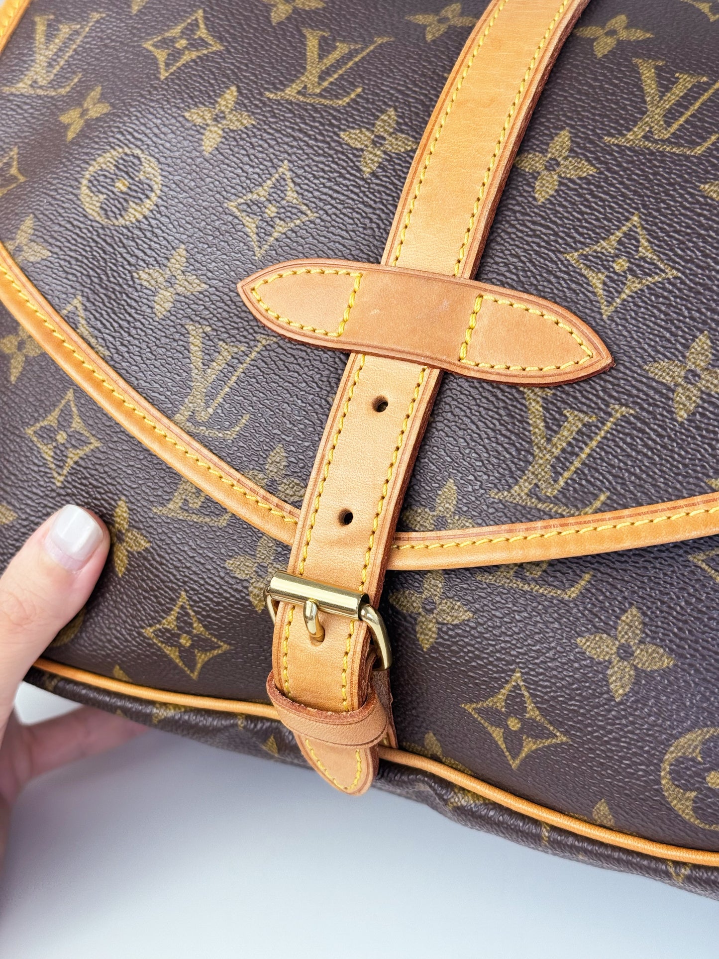 Louis Vuitton Vintage Saumur 30 Shoulder Crossbody Bag
