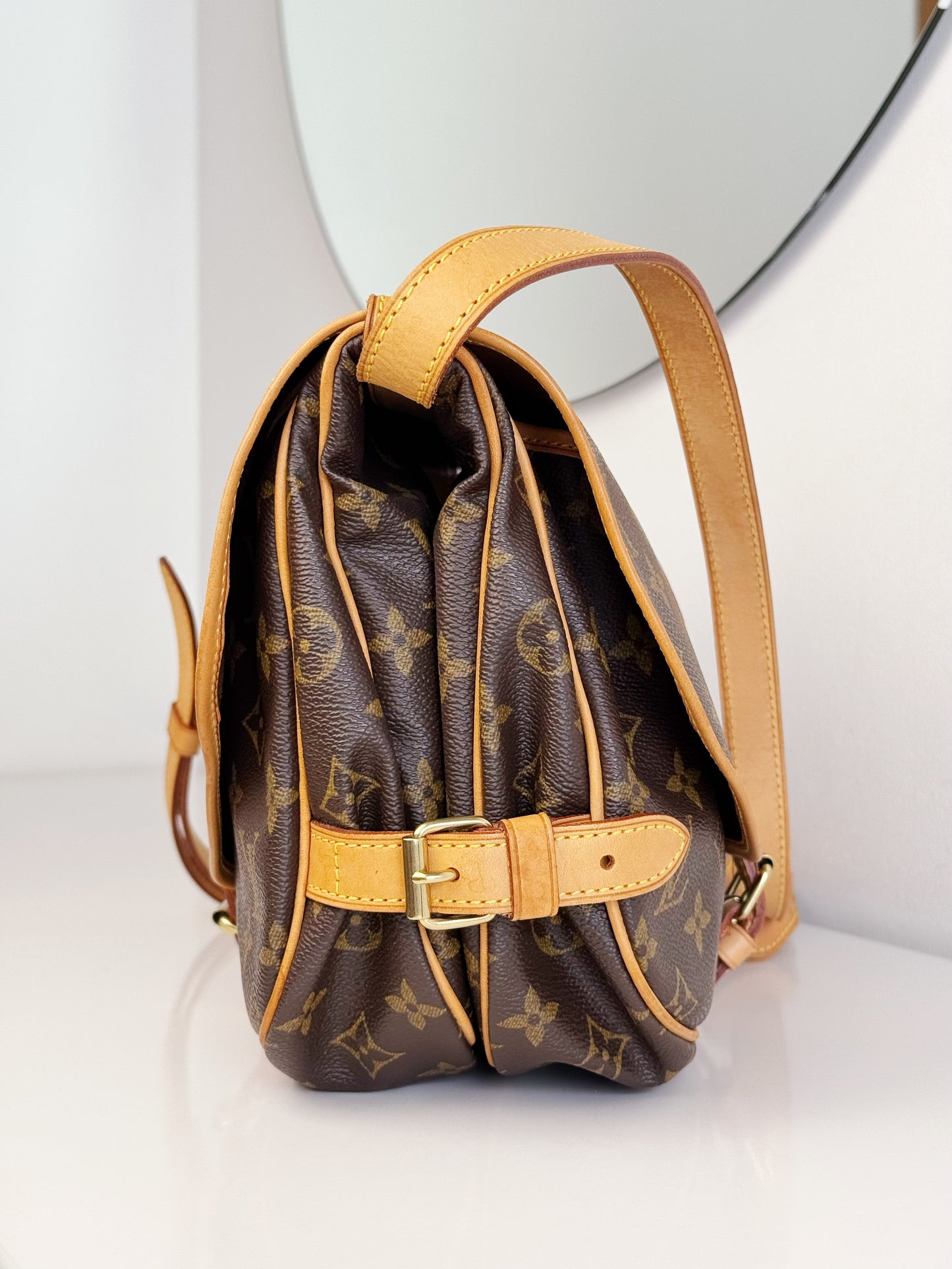 Louis Vuitton Vintage Saumur 30 Shoulder Crossbody Bag
