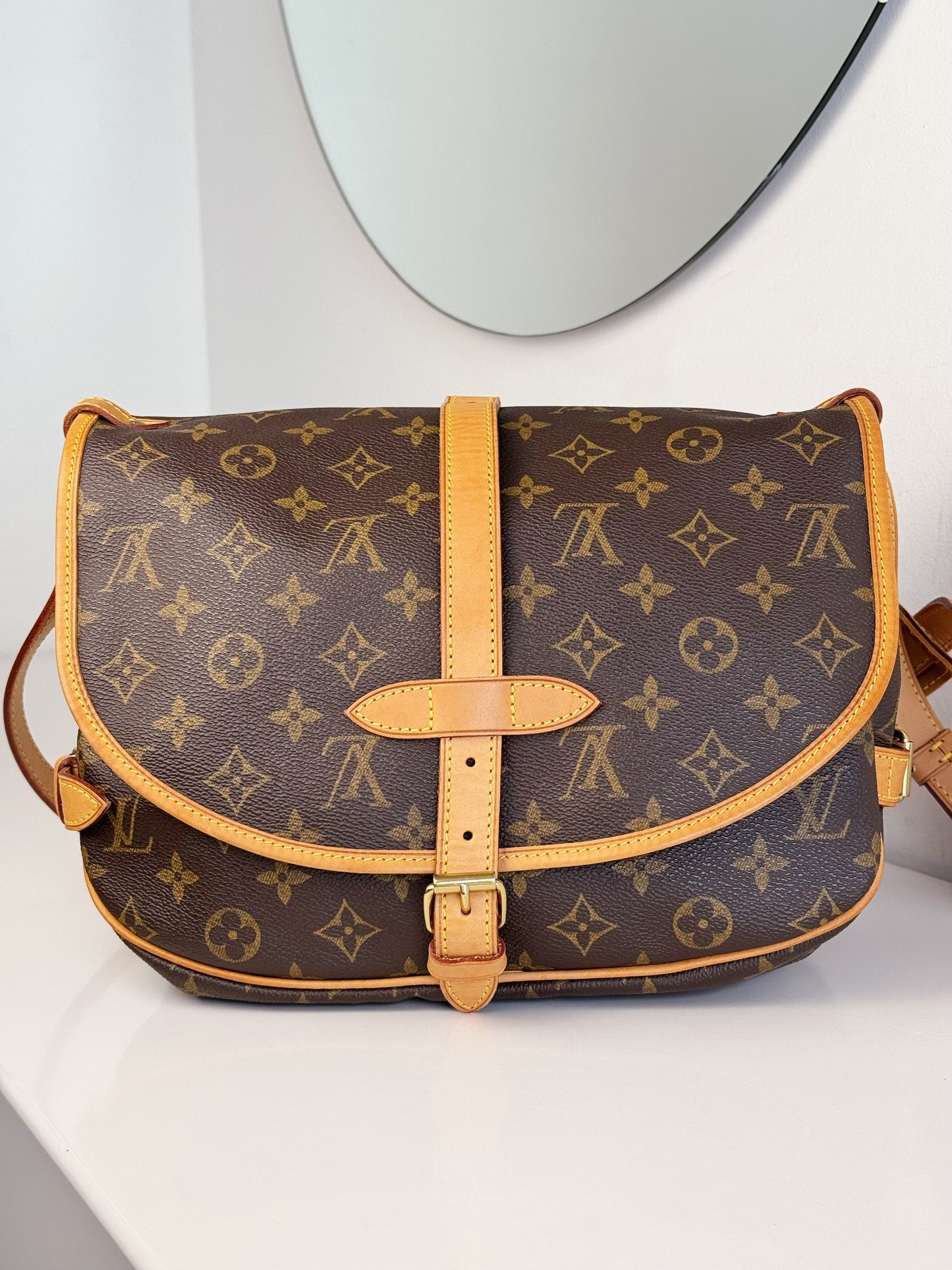 Louis Vuitton Vintage Saumur 30 Shoulder Crossbody Bag