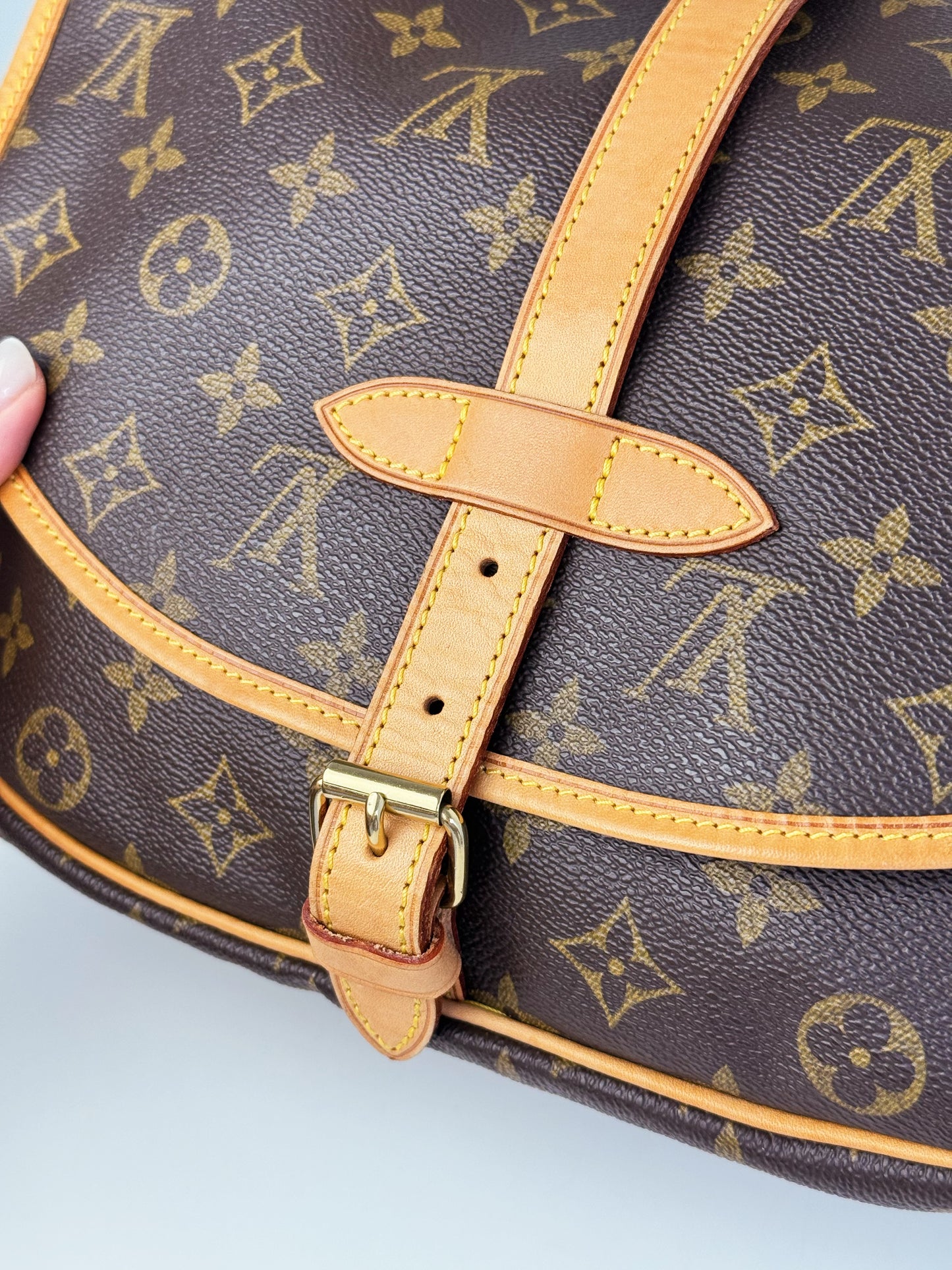 Louis Vuitton Vintage Saumur 30 Shoulder Crossbody Bag