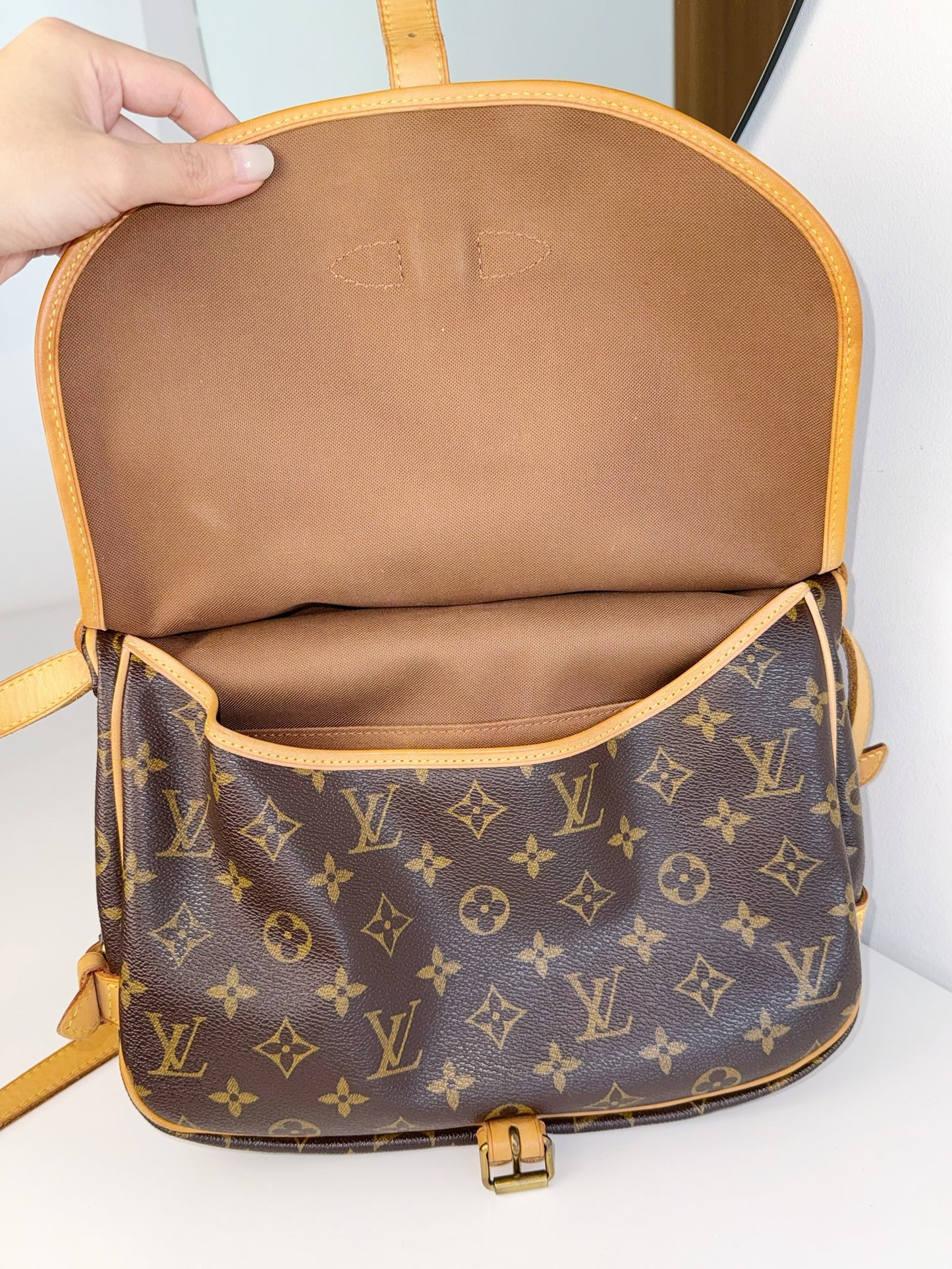 Louis Vuitton Vintage Saumur 30 Shoulder Crossbody Bag