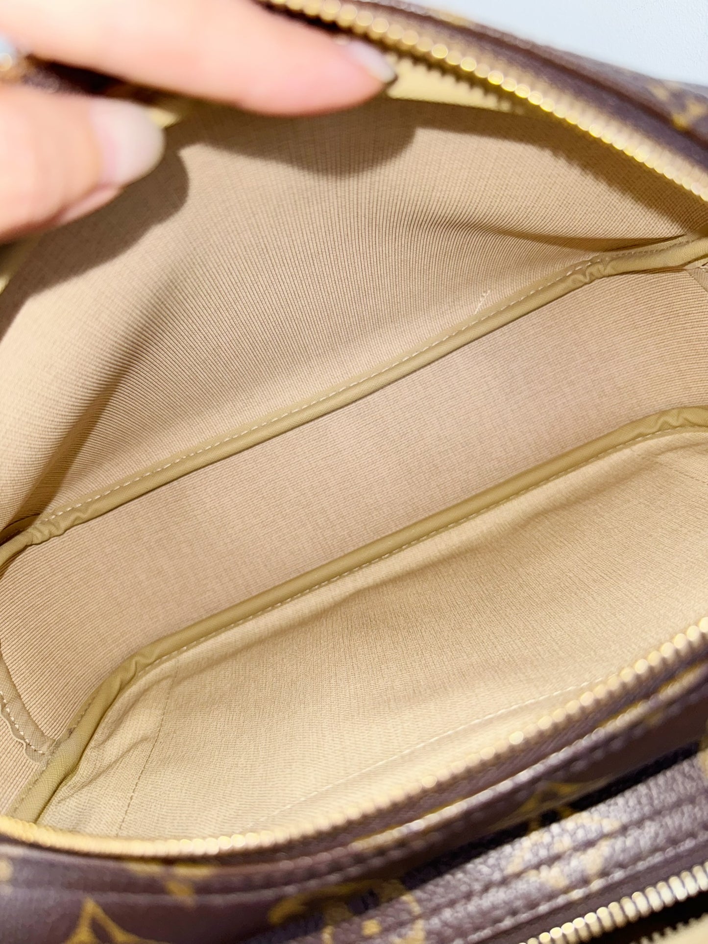 Louis Vuitton Vintage Reporter Shoulder Crossbody Bag