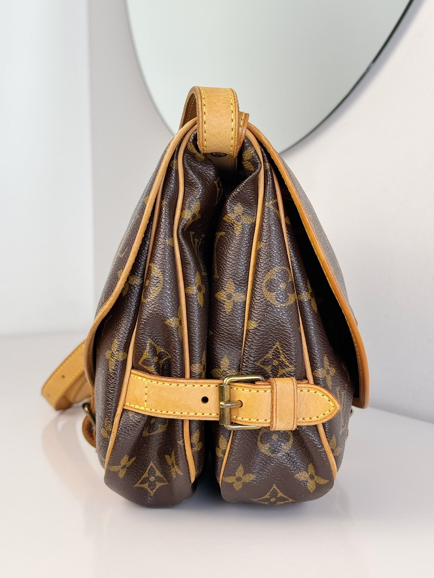 Louis Vuitton Vintage Saumur 30 Shoulder Crossbody Bag