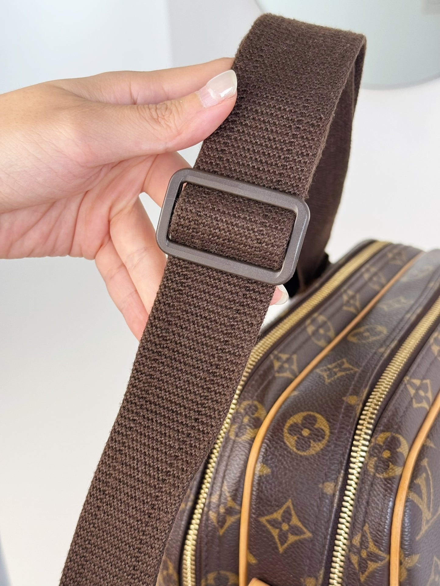 Louis Vuitton Vintage Reporter Shoulder Crossbody Bag