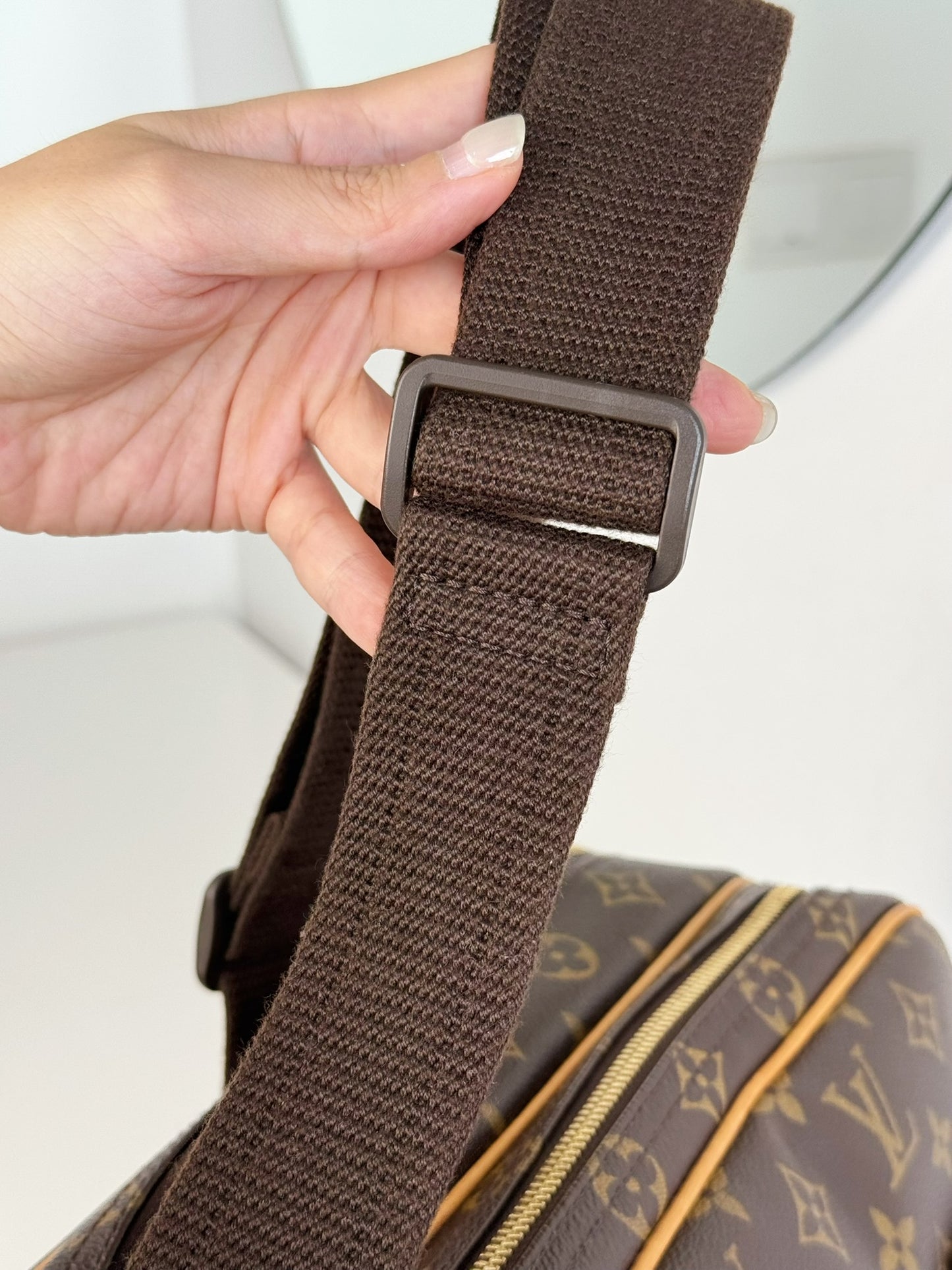 Louis Vuitton Vintage Reporter Shoulder Crossbody Bag
