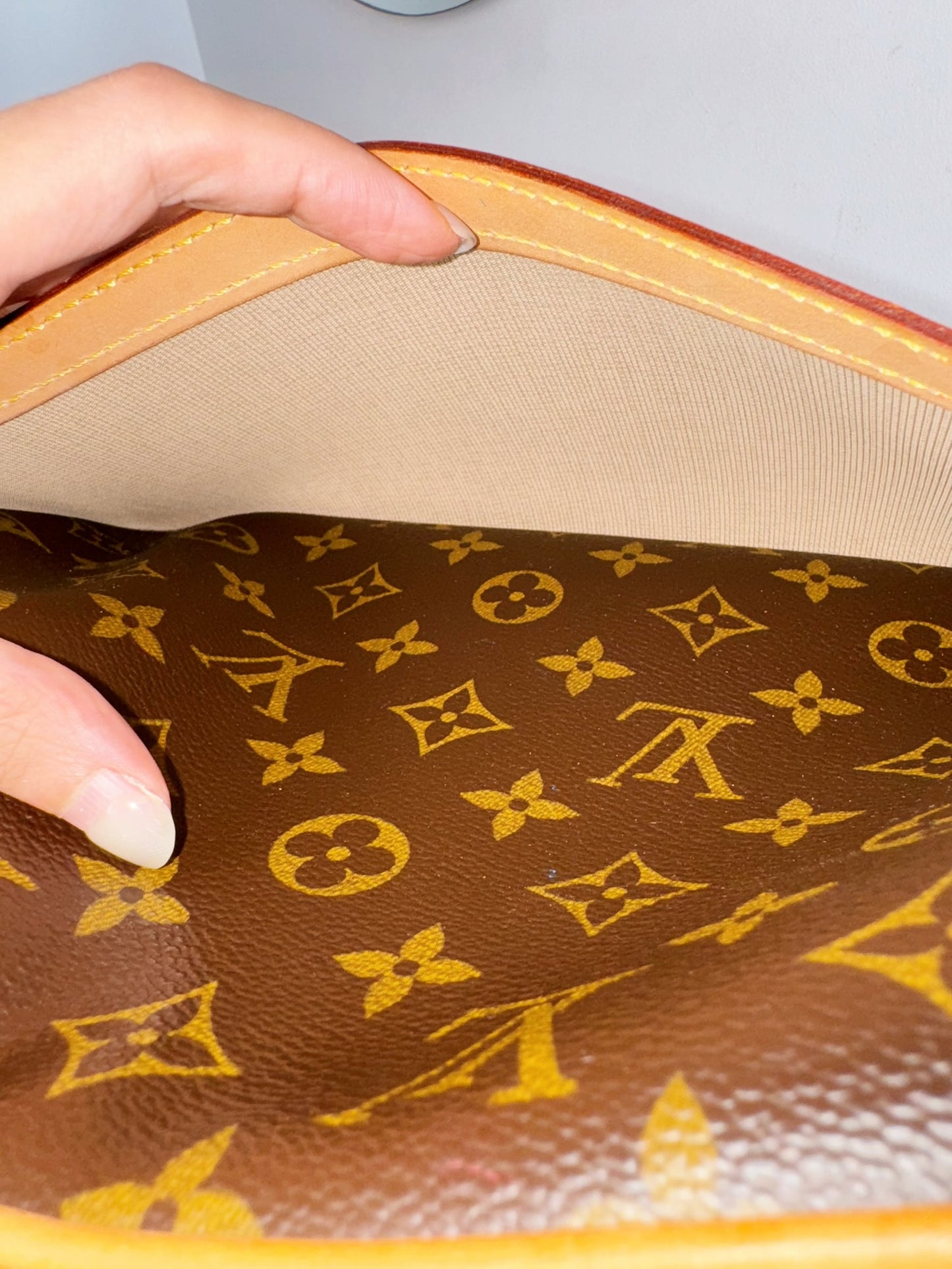 Louis Vuitton Vintage Reporter Shoulder Crossbody Bag