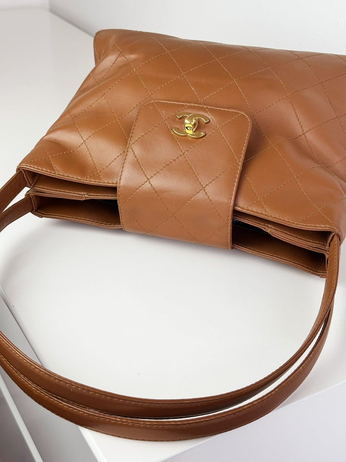 Chanel Vintage Matlasse Turnlock Cocomark Leather Tote Shoulder Bag