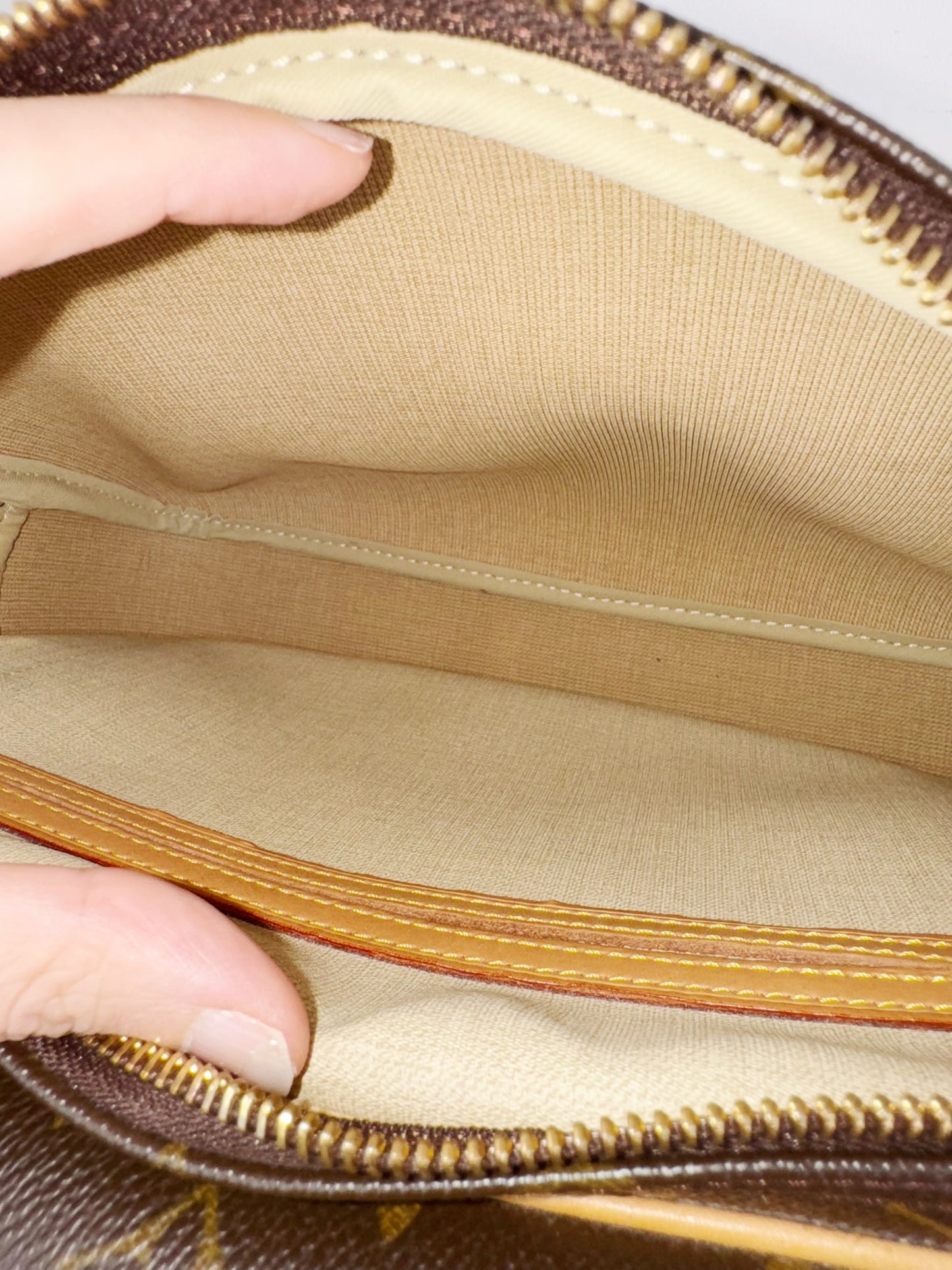 Louis Vuitton Vintage Reporter Shoulder Crossbody Bag