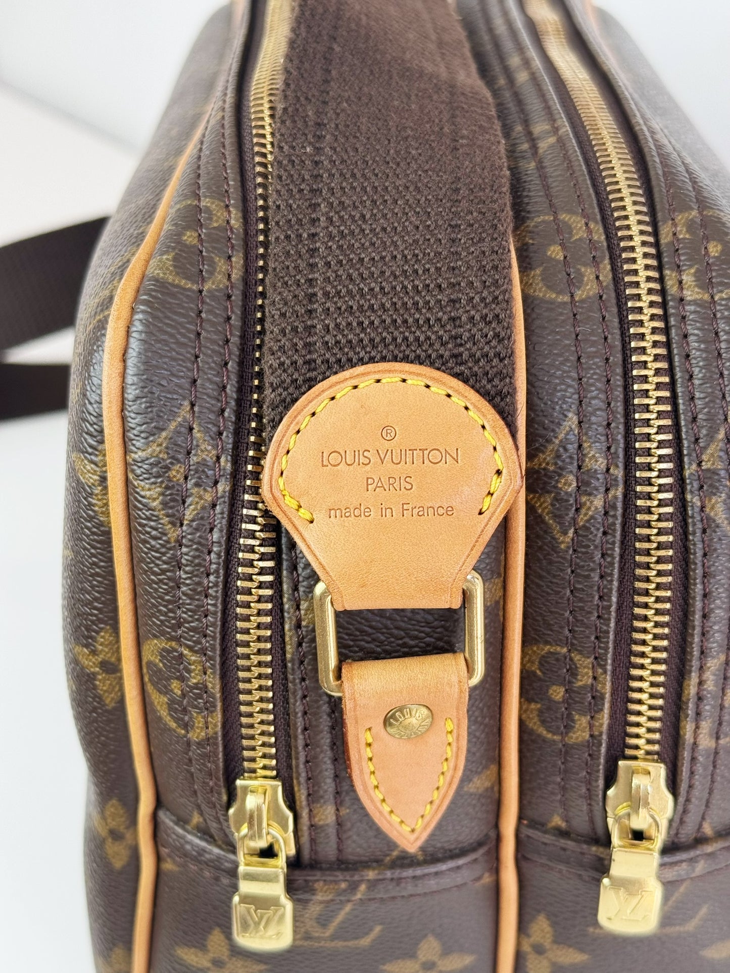 Louis Vuitton Vintage Reporter Shoulder Crossbody Bag