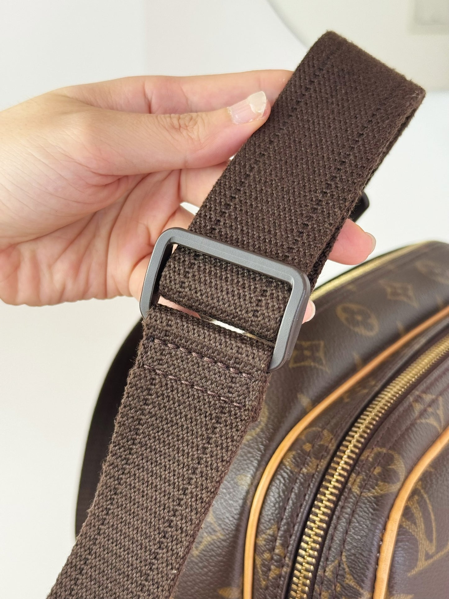 Louis Vuitton Vintage Reporter Shoulder Crossbody Bag