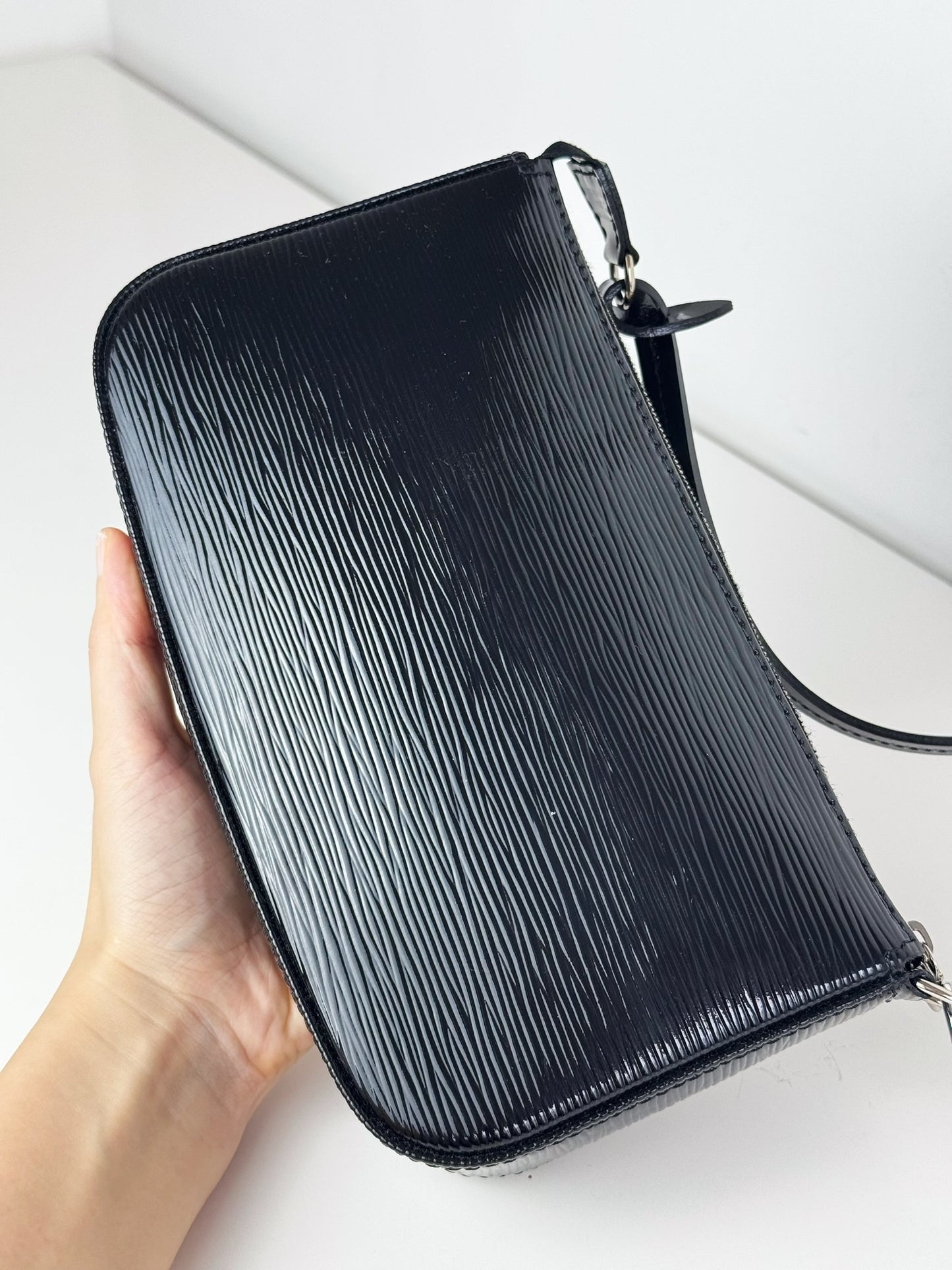 Louis Vuitton Vintage Black Epi Electric Pochette Accessoires Shoulder Bag