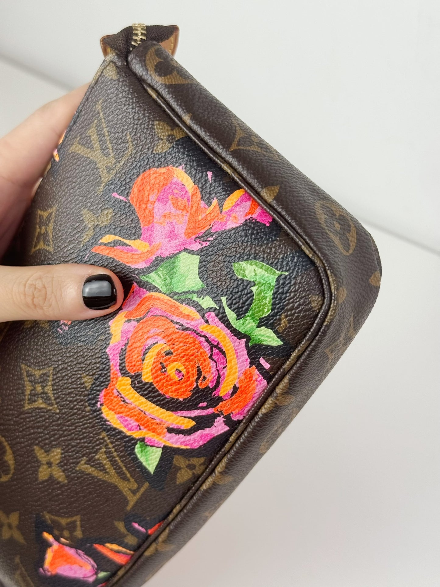 Louis Vuitton Vintage Limited Edition Rose Pochette Accessoires Shoulder Crossbody Bag