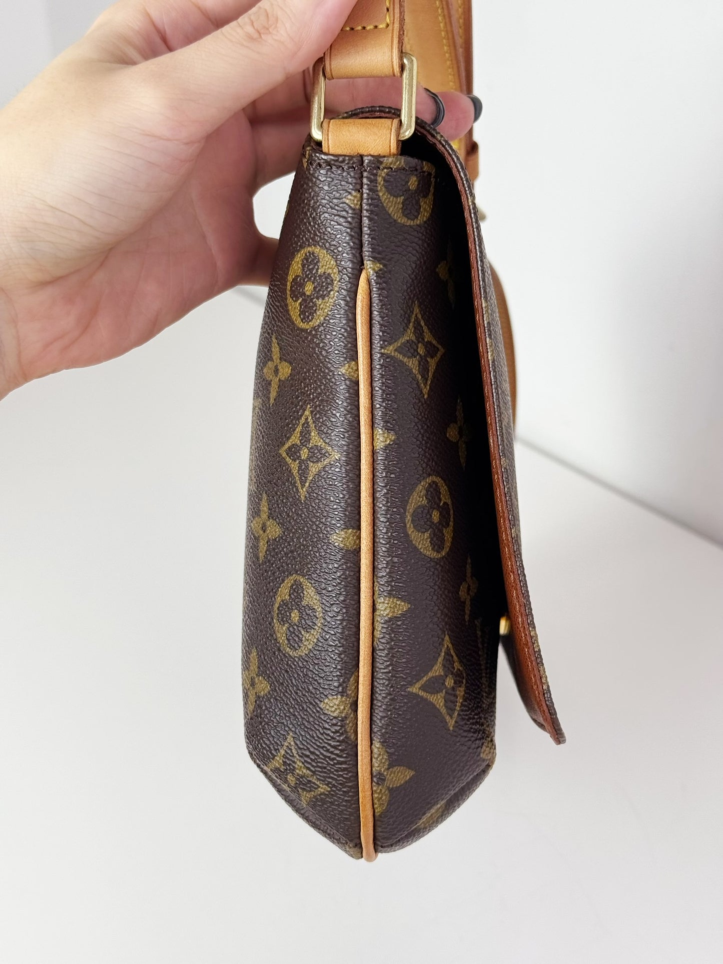Louis Vuitton Musette Tango Shoulder Crossbody Bag