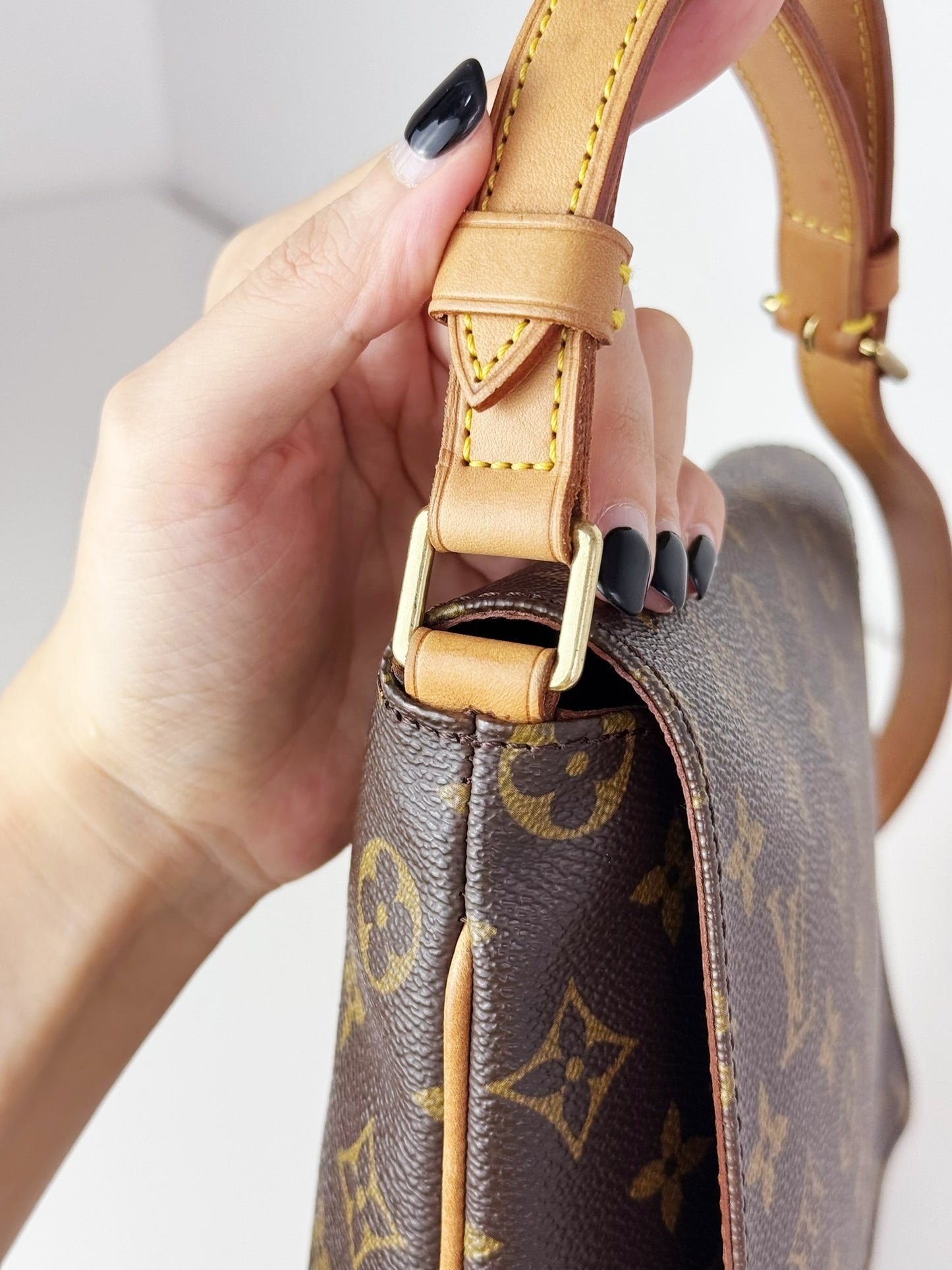 Louis Vuitton Musette Tango Shoulder Crossbody Bag