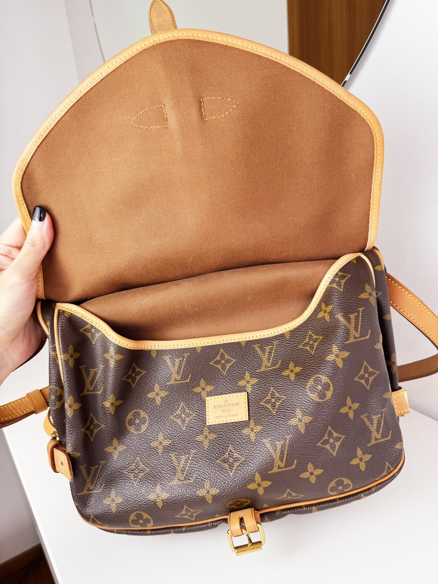 Louis Vuitton Vintage Saumur 30 Shoulder Crossbody Bag