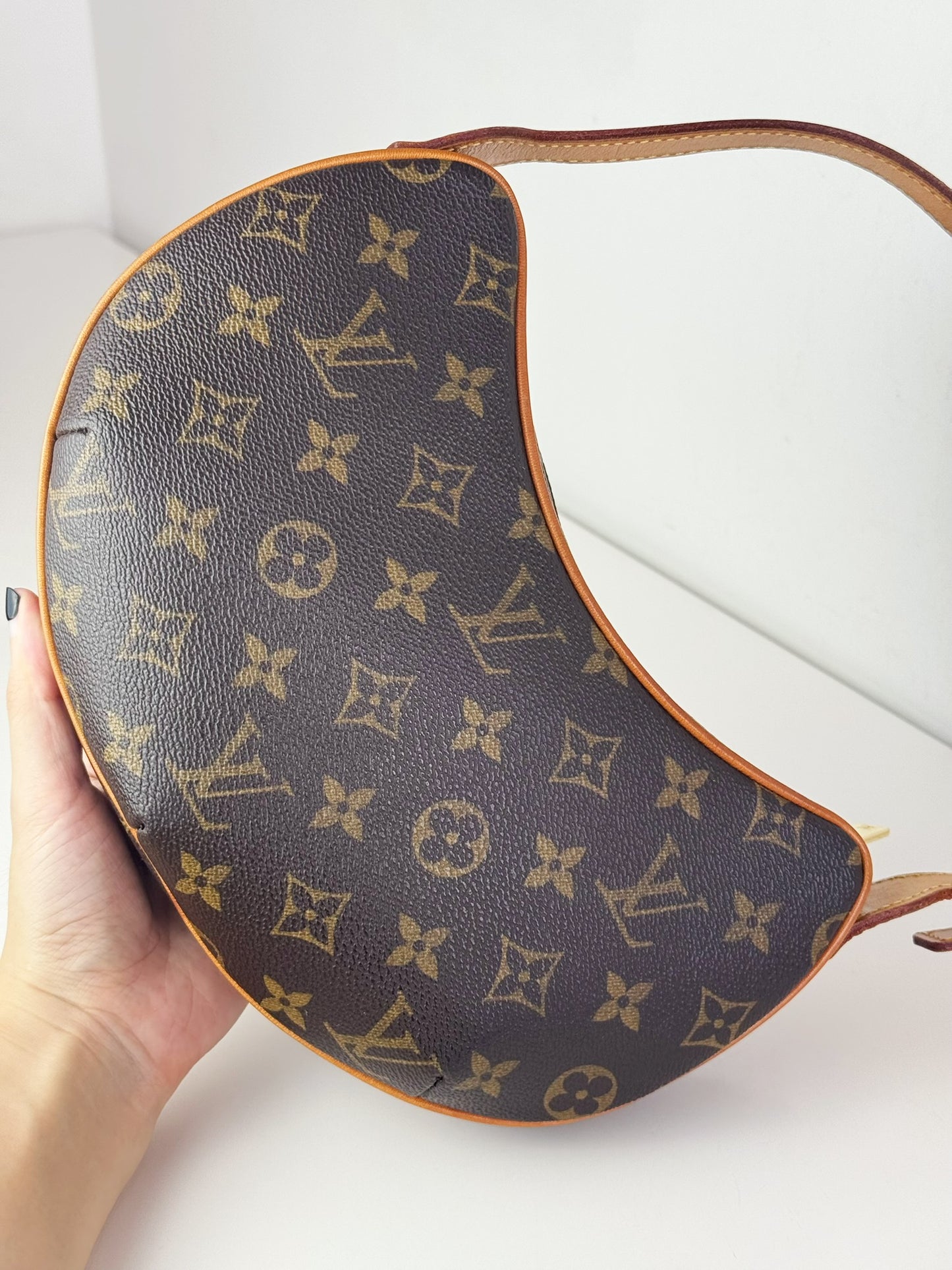 Louis Vuitton Vintage Croissant PM Shoulder Bag
